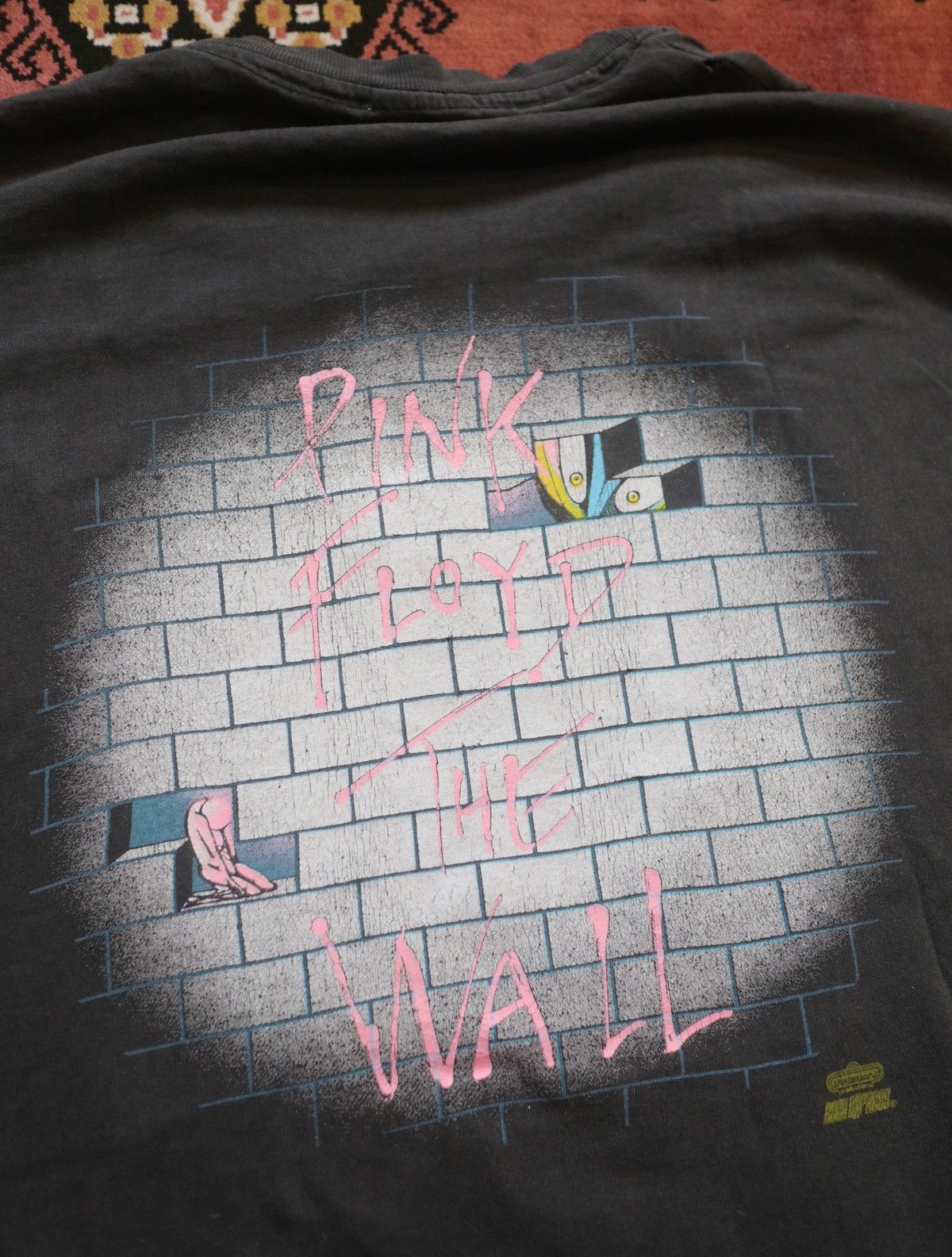 Band Tees Vintage 80s Pink Floyd The Wall Band Tee Size US XL / EU 56 / 4 - 2 Thumbnail