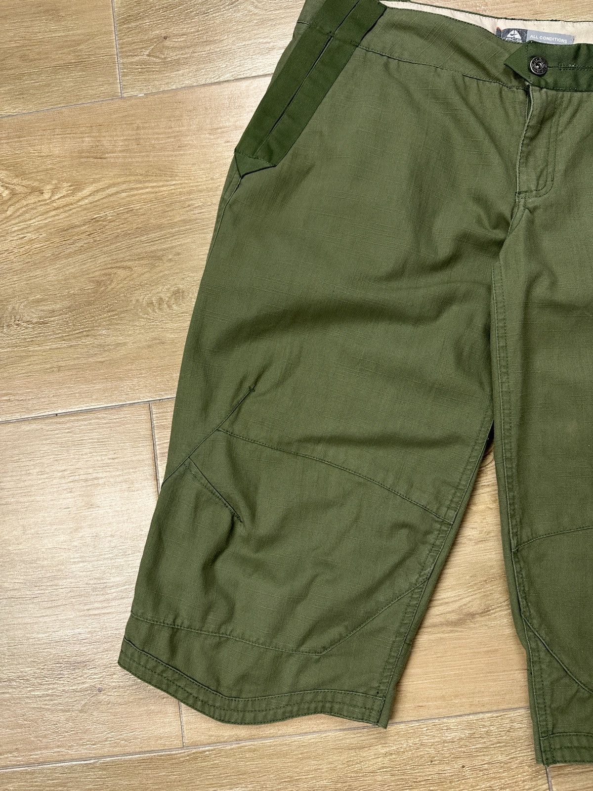 Nike ACG × Vintage Vintage Y2K Nike ACG Shorts Size 34" / US 12 / IT 48 - 2 Thumbnail