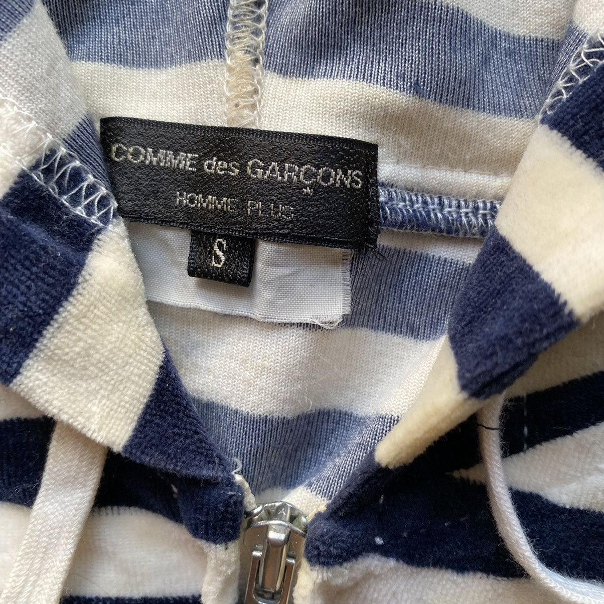 Comme des Garcons AW11 Velour Dip Dyed Hoodie Size US S / EU 44-46 / 1 - 4 Thumbnail