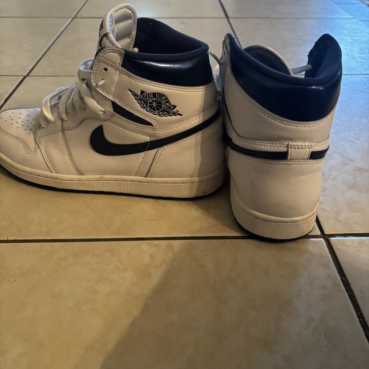 Jordan Brand Original Nike Jordan 1s Size US 10.5 / EU 43-44 - 2 Thumbnail