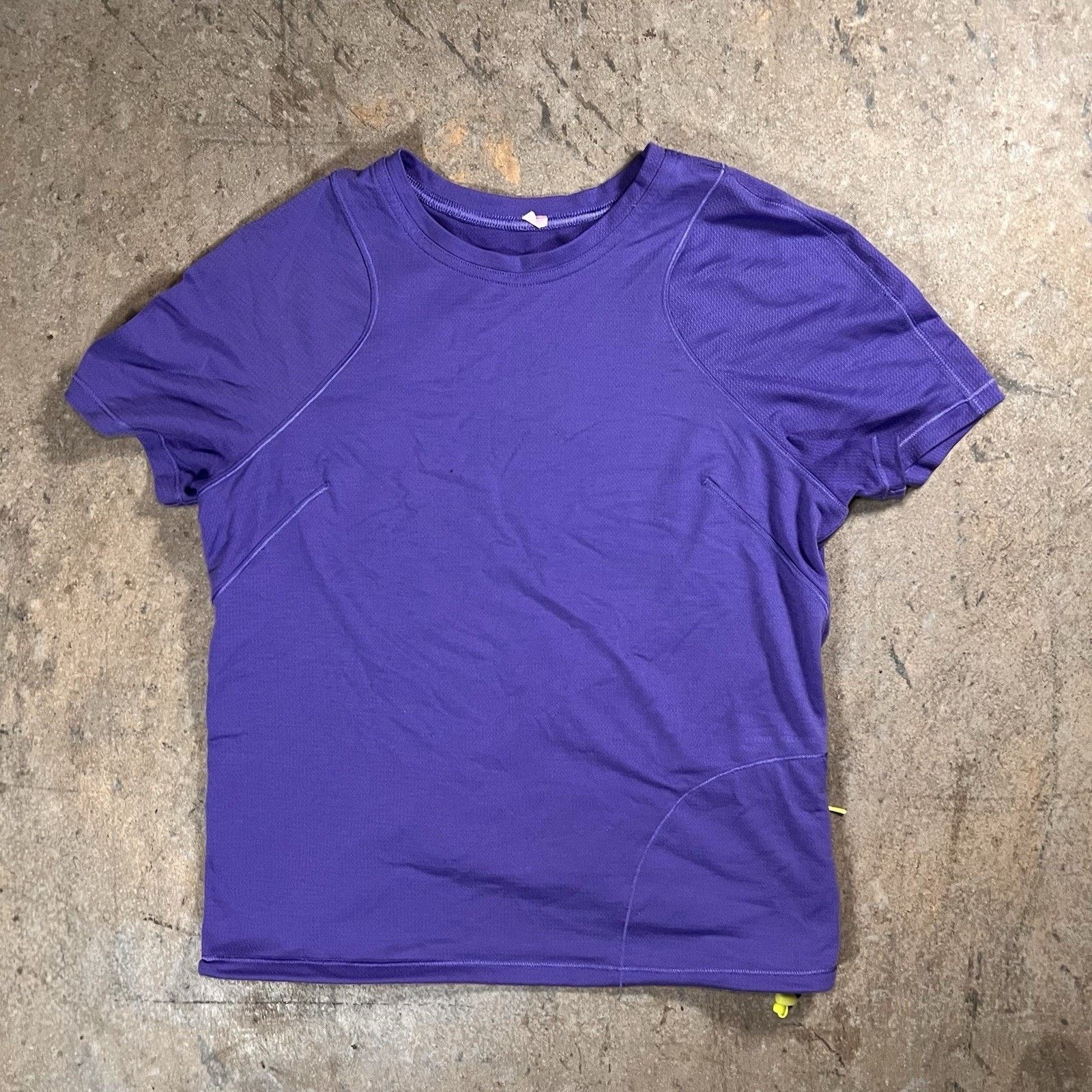 Lululemon LULULEMON LIGHTWEIGHT CINCHED HEM HIKING SHIRT, Sz S Size S / US 4 / IT 40 - 1 Thumbnail