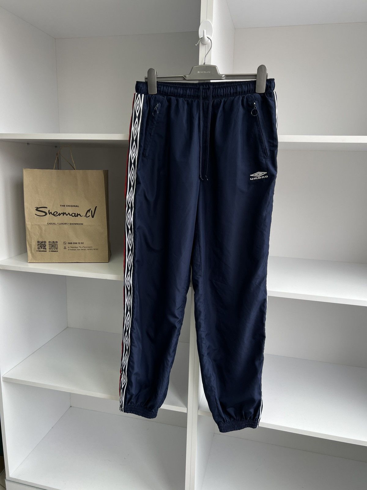 Umbro × Vintage Vintage Umbro nylon pants with lampas Size US 37 - 2 Thumbnail