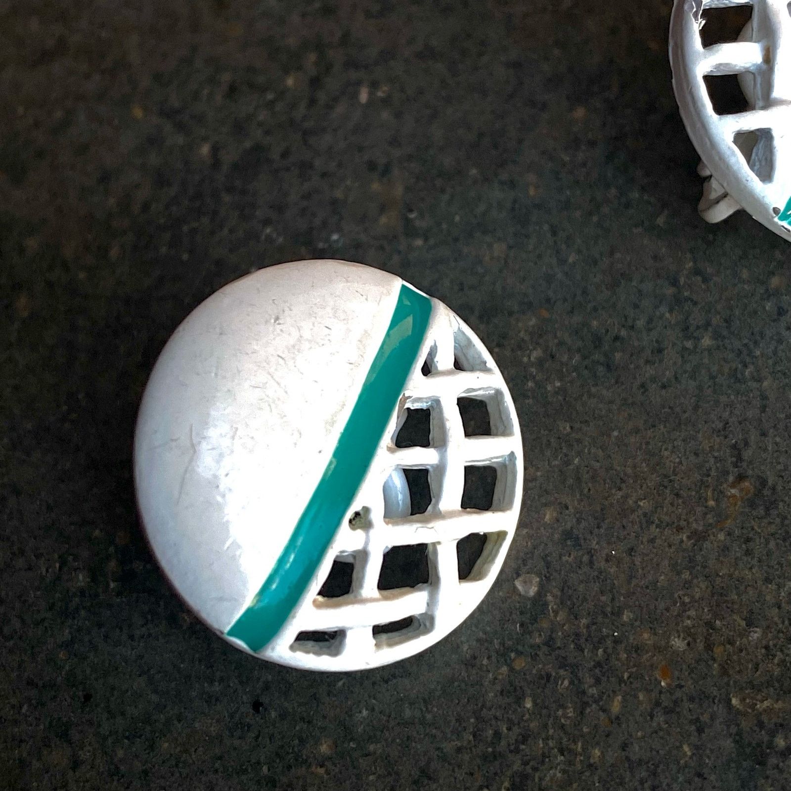 Vintage Vtg 80s 90s White Green Round Crosshatch Clip-on Earrings Size ONE SIZE - 5 Thumbnail