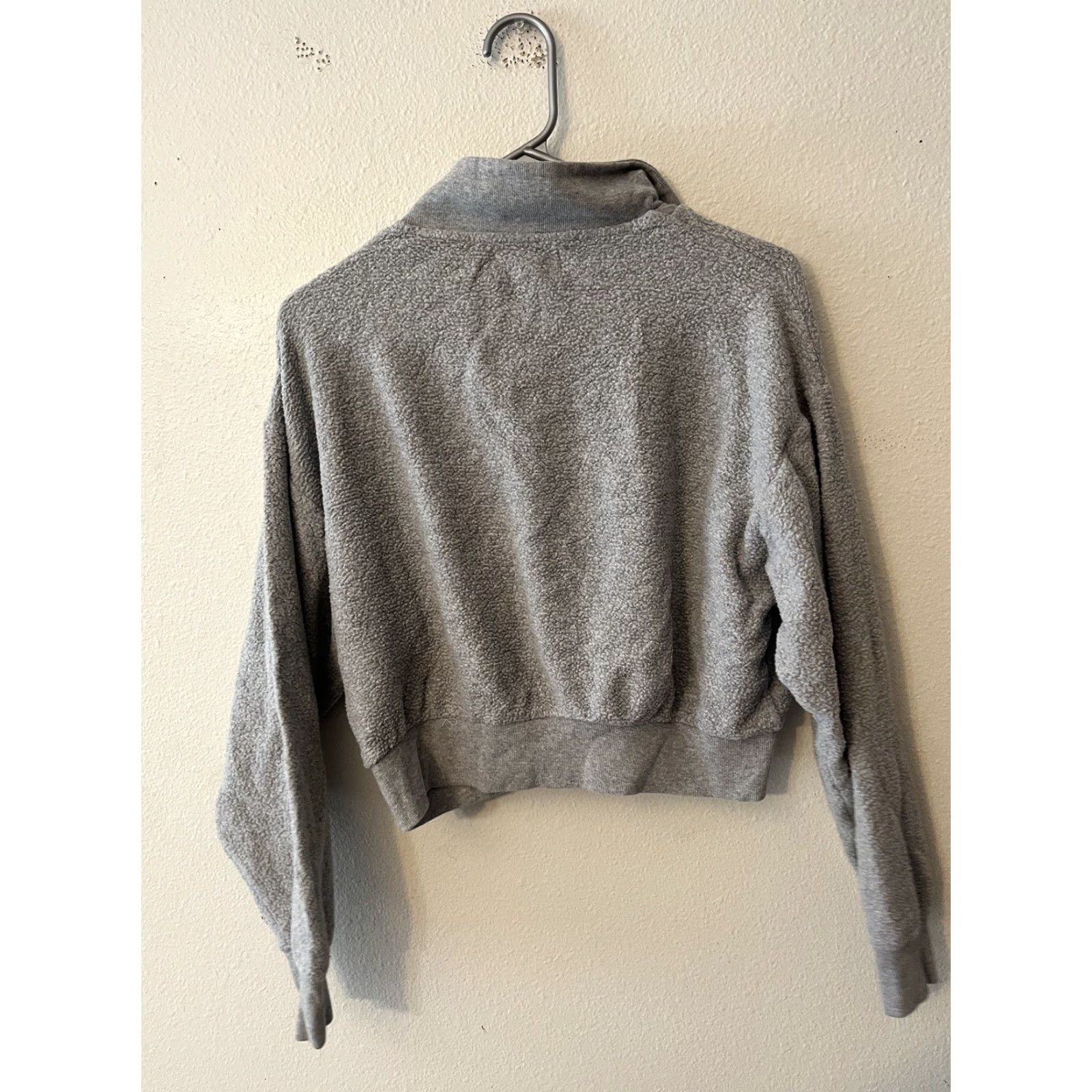 Victoria's Secret Victoria's Secret Sherpa GRAY Quarter Zip Cropped Women SZ. MEDIUM Size M / US 6-8 / IT 42-44 - 2 Thumbnail
