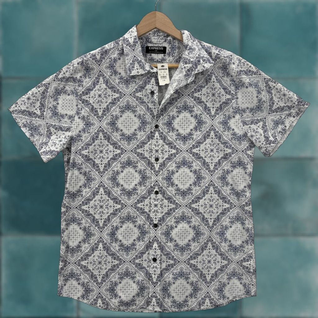 Express Express Shirt Mens Large White Paisley Print Short Sleeve Button Front Preppy Size US L / EU 52-54 / 3 - 1 Thumbnail