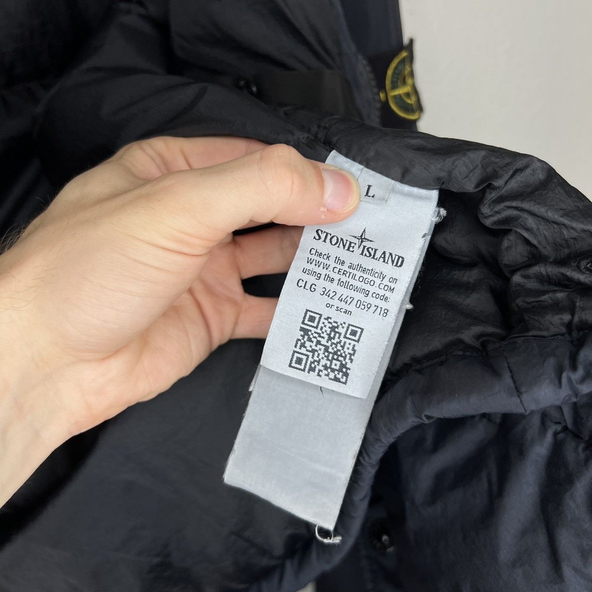 Stone Island Stone Island Puffer Goose Down Jacket Nylon Navy Badge Logo Size US L / EU 52-54 / 3 - 11 Thumbnail