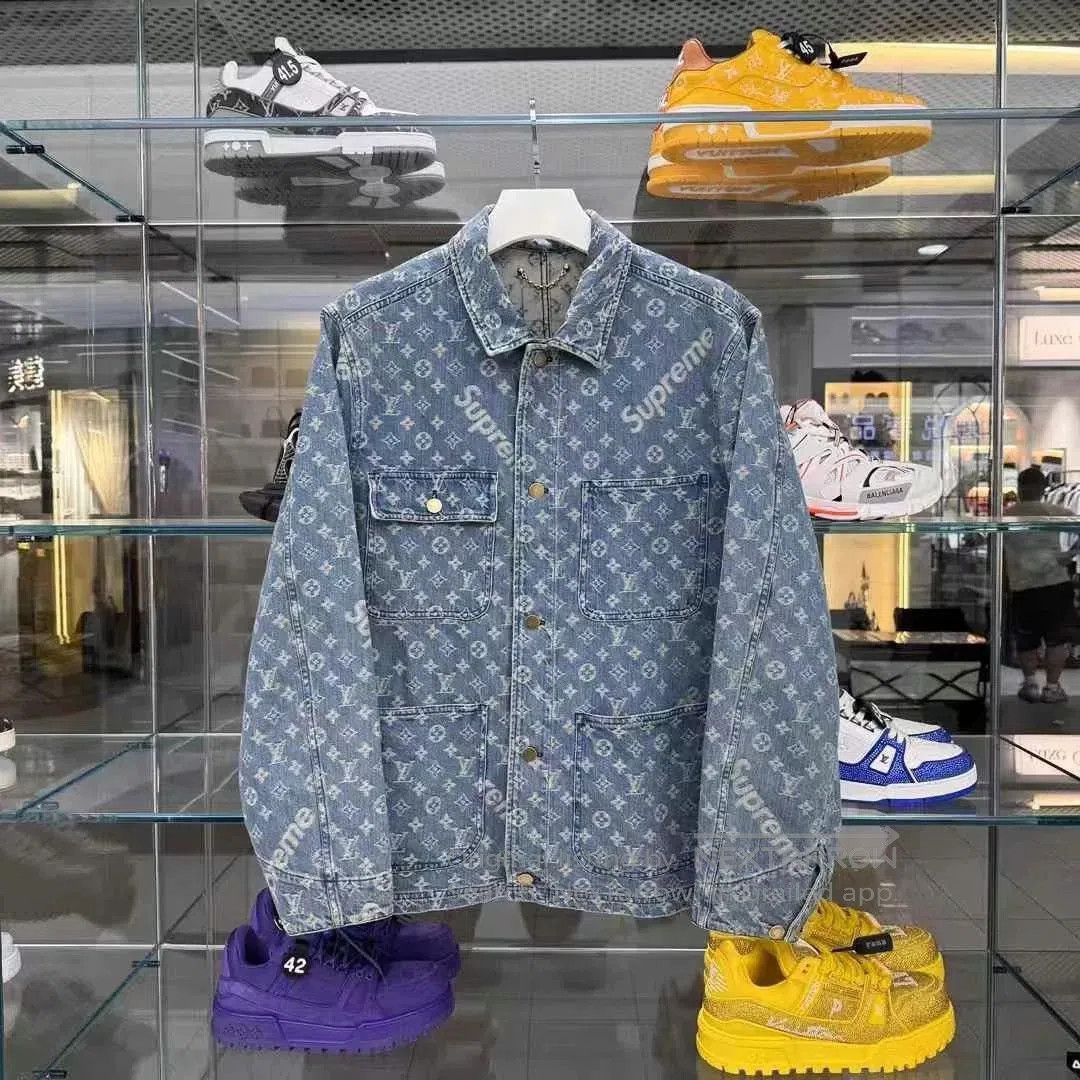 Louis Vuitton Louis Vuitton x Supreme Logo Denim Jacket. Size US M / EU 48-50 / 2 - 1 Thumbnail