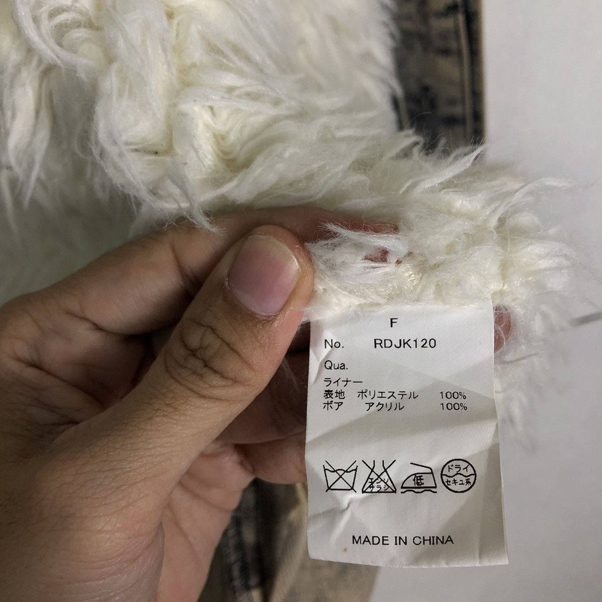 Japanese Brand 🔥Acid Wash Denim Jacket Design Mink Fur Lining Winter Size US M / EU 48-50 / 2 - 13 Thumbnail