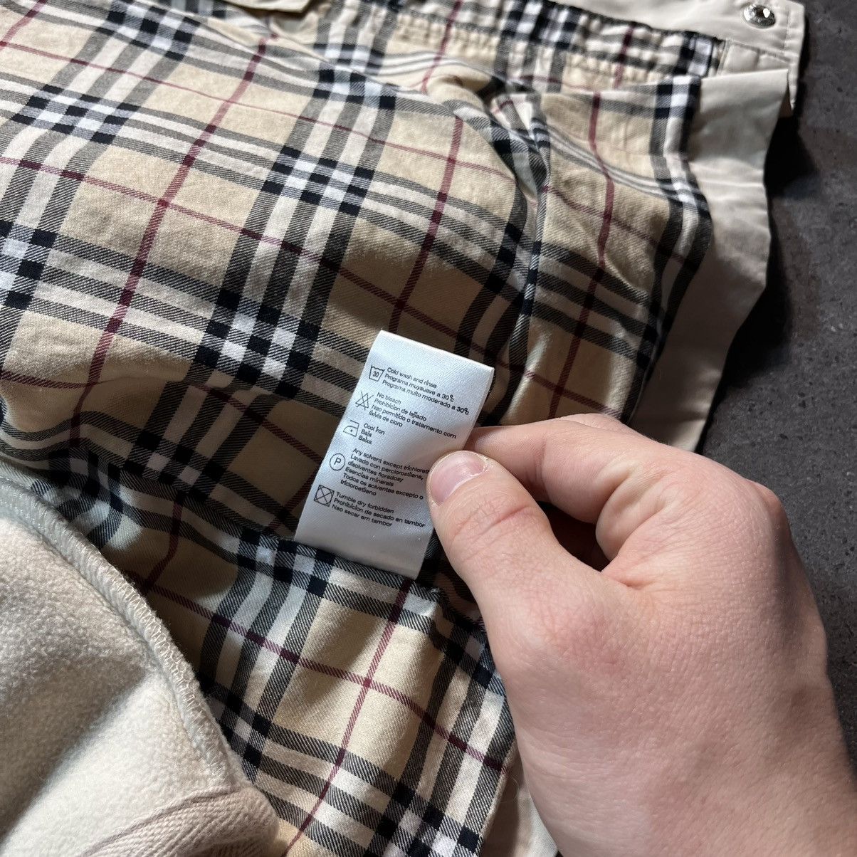 Burberry Vintage 00s Burberry London Big Logo Parka Puffer Jacket Size US S / EU 44-46 / 1 - 21 Thumbnail