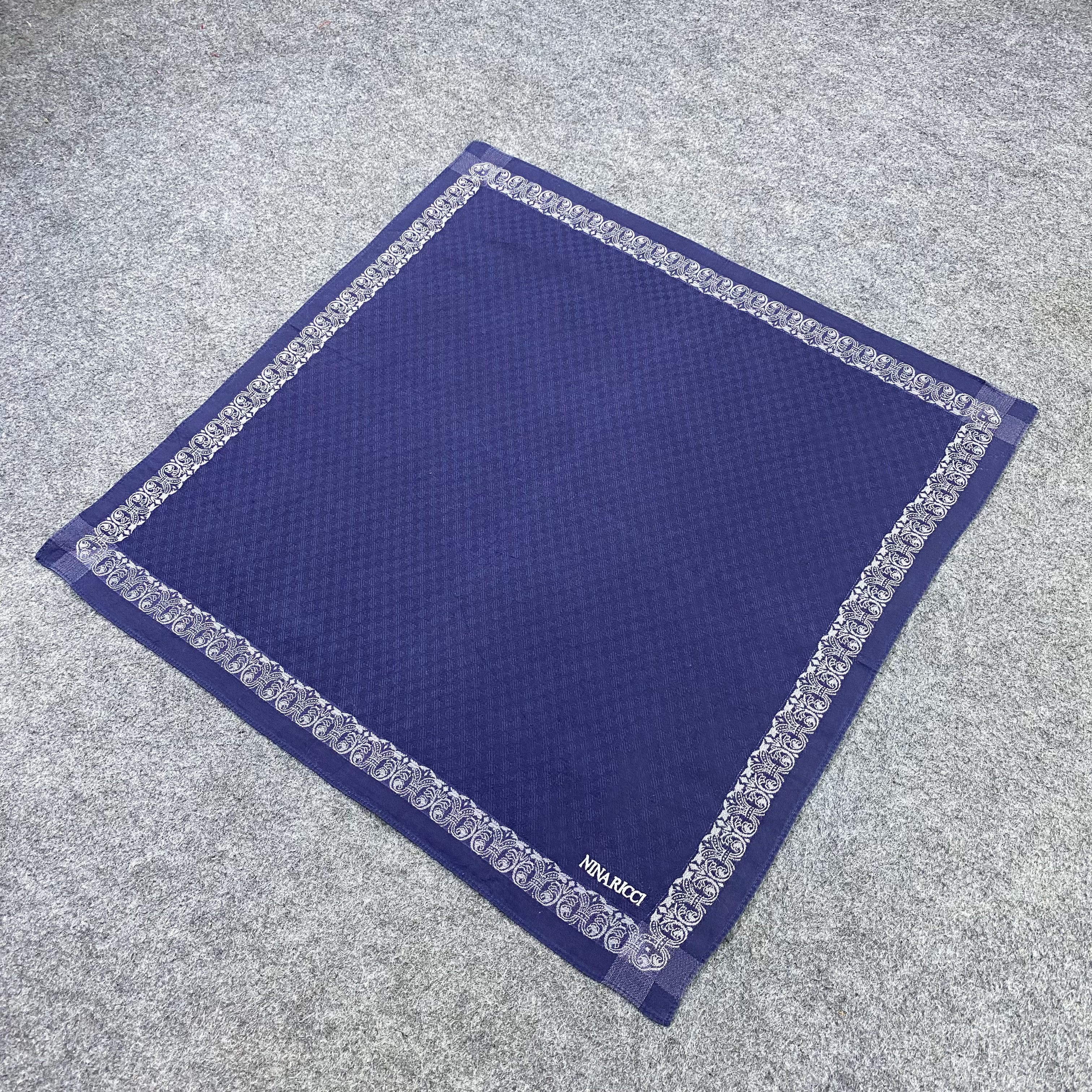 Nina Ricci Nina Ricci Handkerchief / Bandana / Neckerchief-B2322 Size ONE SIZE - 4 Thumbnail