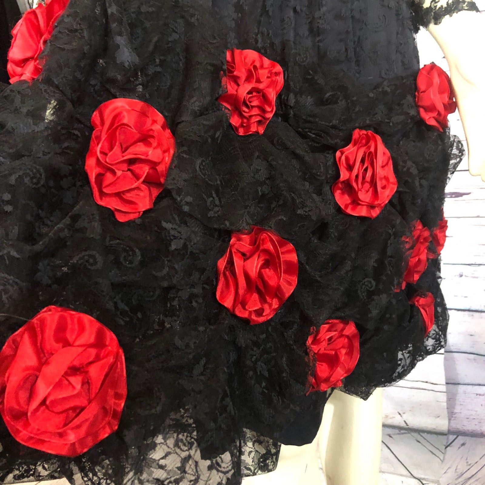 Vintage Vtg An original by DUSAUZAY black Lace Red Roses dress Size XS / US 0-2 / IT 36-38 - 12 Thumbnail