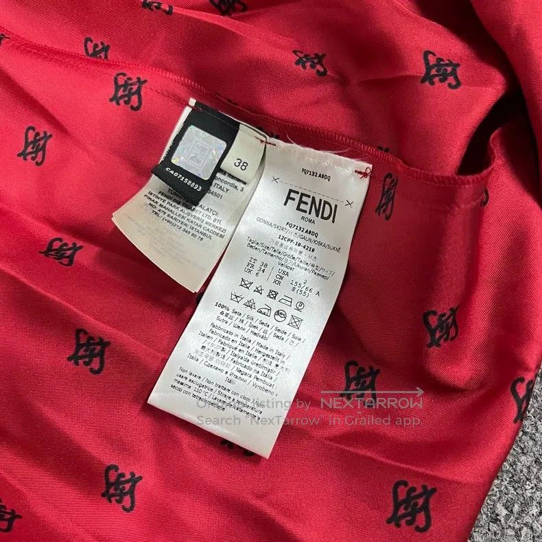 Fendi Fendi Letter print irregular mulberry silk pleated skirt, Size 25" / US 0 / IT 36 - 3 Thumbnail