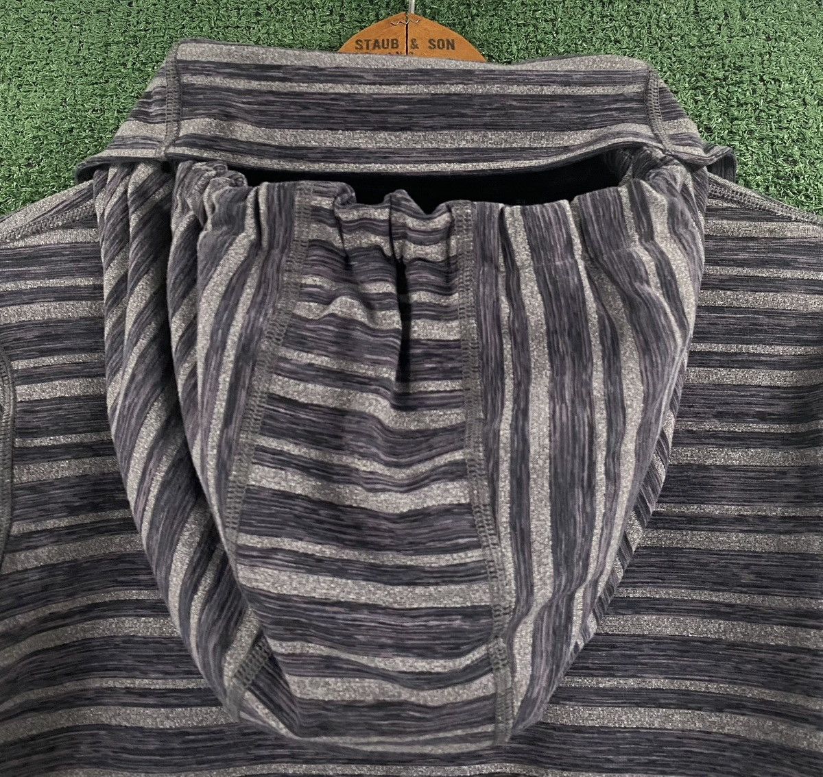 Lululemon Lululemon Stride Grey Stripe Jacket Women’s Size 10 Size L / US 10 / IT 46 - 7 Thumbnail