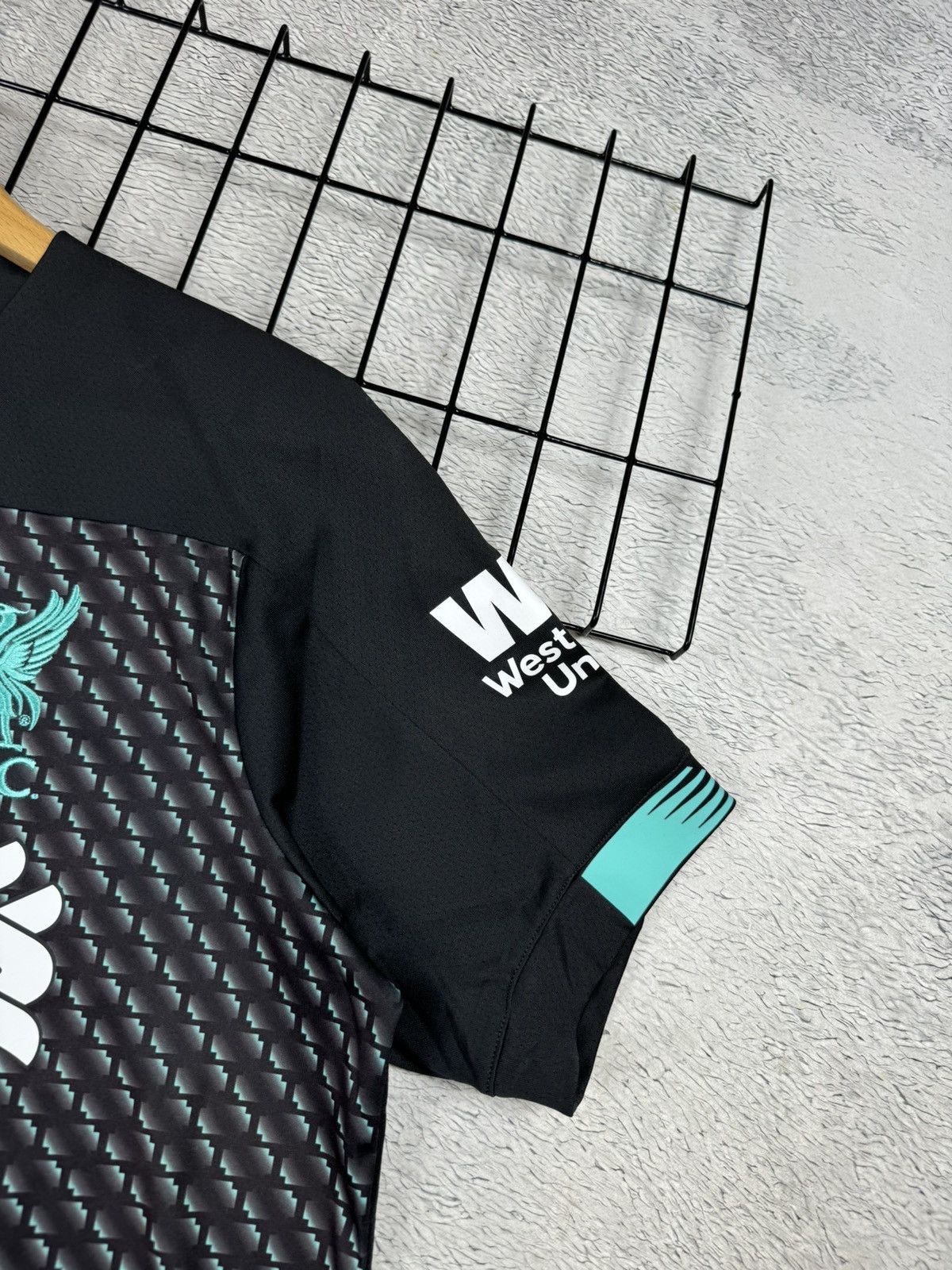 New Balance × Vintage Vintage Liverpool 2019/20 Third New Balance Jersey Blokcore Size US M / EU 48-50 / 2 - 6 Thumbnail