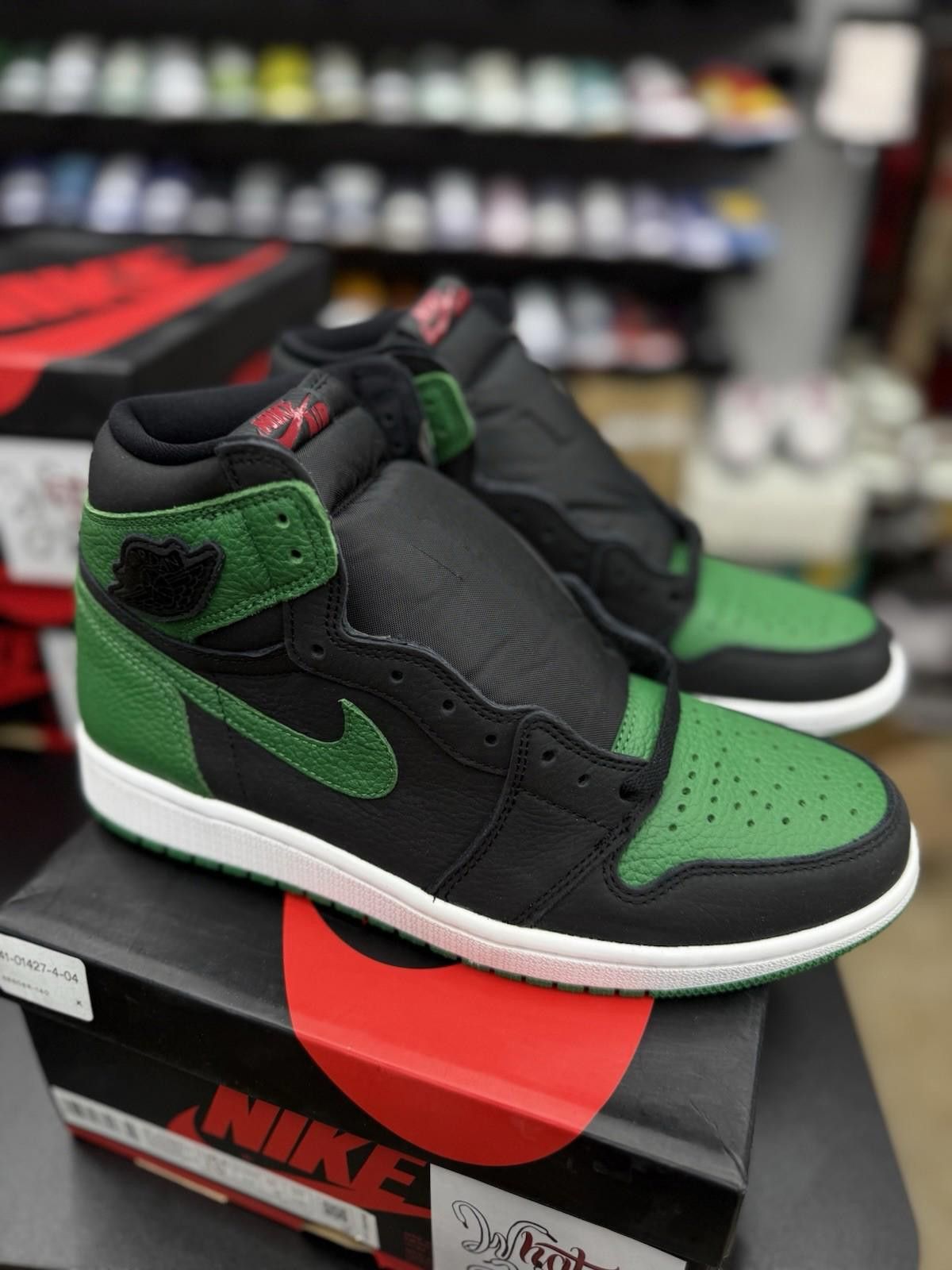 Jordan Brand Nike Air Jordan 1 Retro High OG Pine Green Black Size 10 Size US 10 / EU 43 - 7 Thumbnail