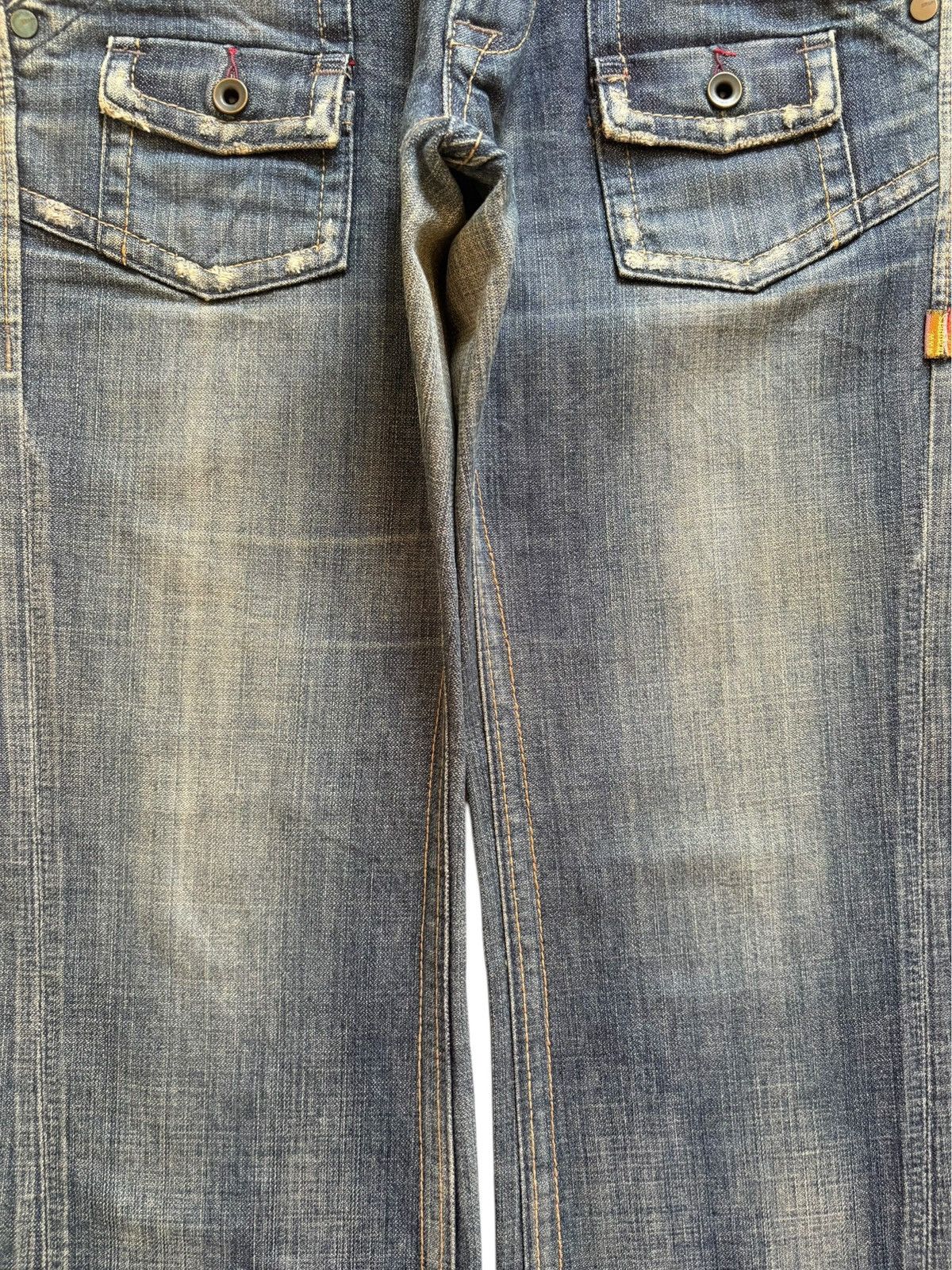 Japanese Brand Vintage Japanese Brand Bush Pant Buckle Back Flare Jeans Size US 30 / EU 46 - 5 Thumbnail