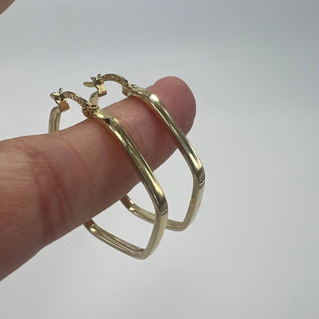 Other Elegant gold earrings in Hexagonal shape design, lightweight Size ONE SIZE - 2 Thumbnail