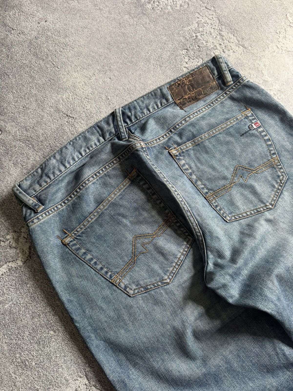 Quicksilver Quiksilver 36 vintage denim shorts 🩳 surf style Y2K Size US 36 / EU 52 - 2 Thumbnail