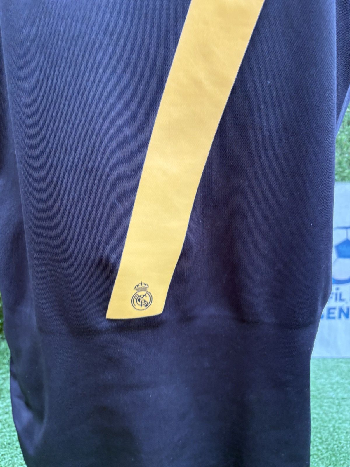 Adidas Jersey vinicius real Madrid Size US S / EU 44-46 / 1 - 3 Thumbnail