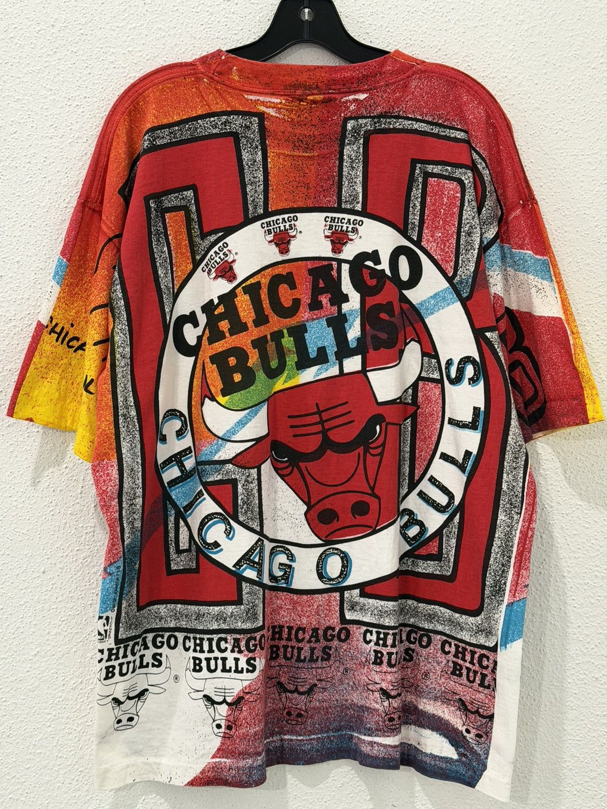NBA Vintage 90s NBA Chicago Bulls Magic Johnson T’s AOP Sz Large Size US L / EU 52-54 / 3 - 4 Thumbnail