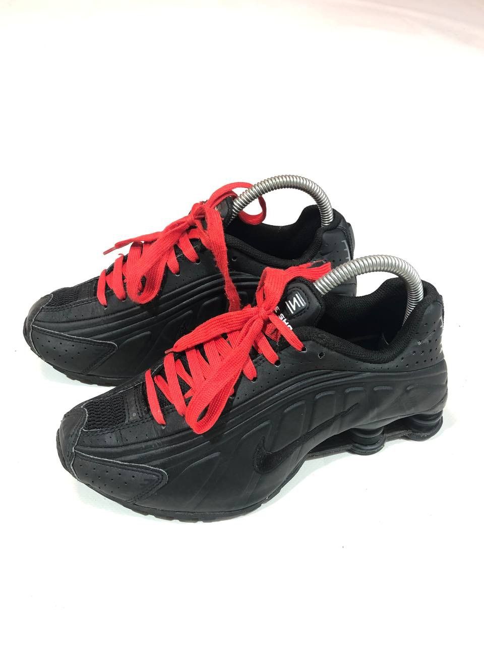 Nike Nike Shox Black Red Shoes Size US 6 / IT 36 - 3 Thumbnail