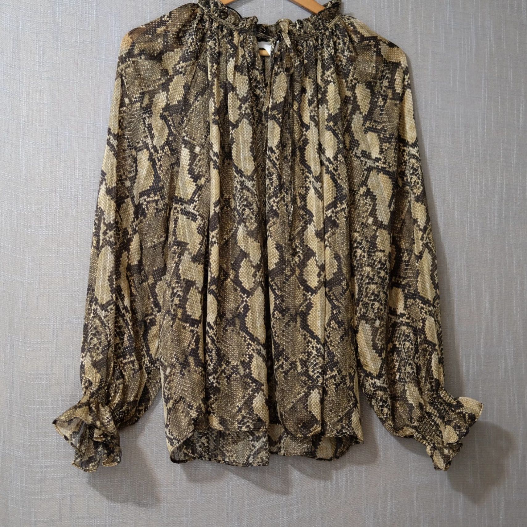 H&M VINTAGE Nwot! H&M Sheer Shirt Snake Print Long Sleeve Green Women's 12 #H52-10 Size XL / US 12-14 / IT 48-50 - 2 Thumbnail