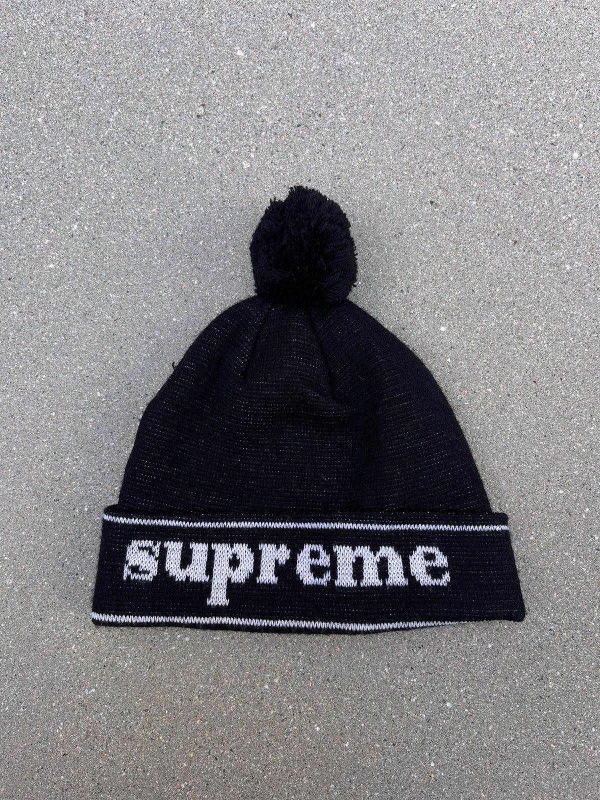 Supreme Supreme Hat Cap Big Logo Pom Beanie Size ONE SIZE - 1 Thumbnail