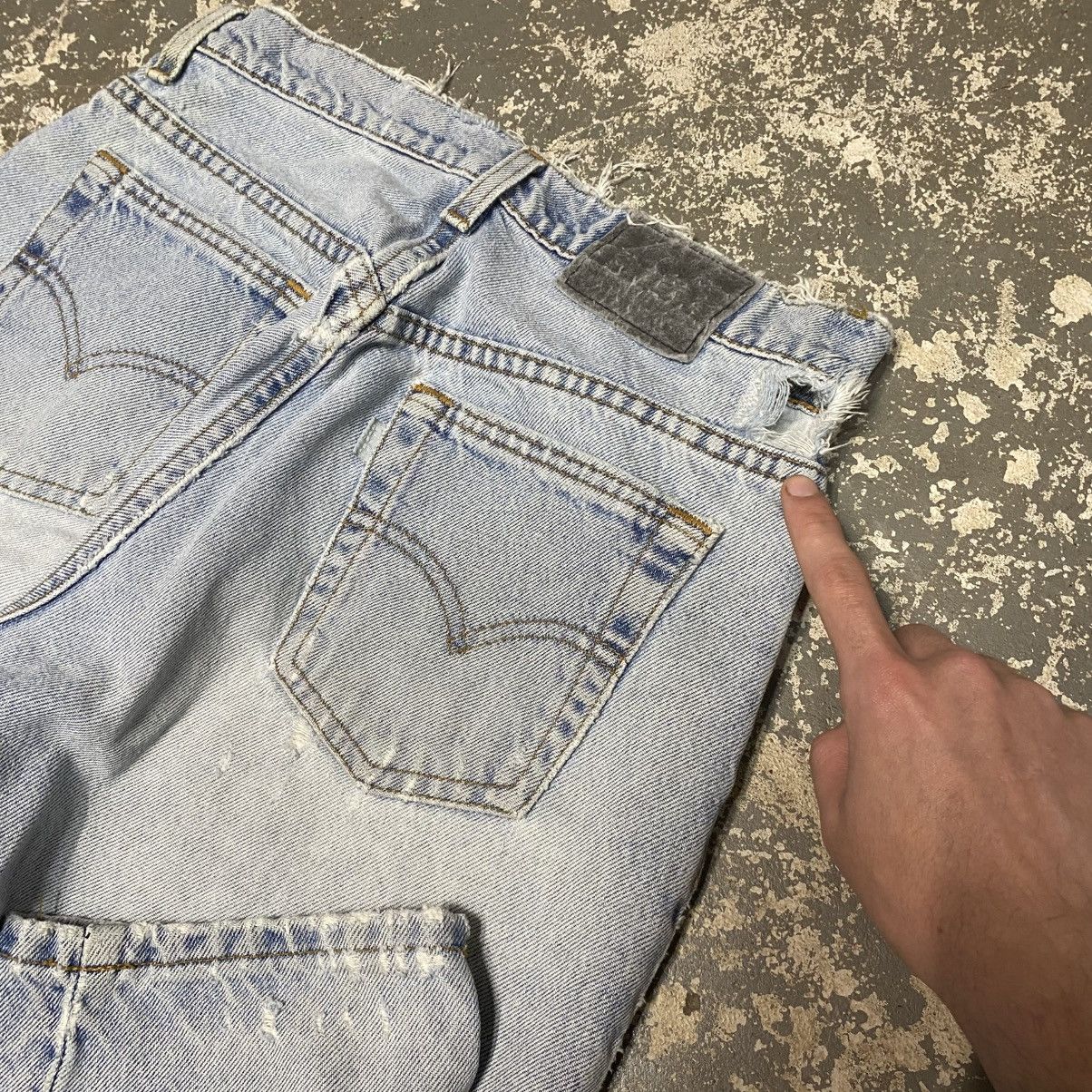 Levi's × Vintage Vintage Levi’s Silvertab Loose Light Wash BaggyJeans USA 90s Size US 28 / EU 44 - 10 Thumbnail