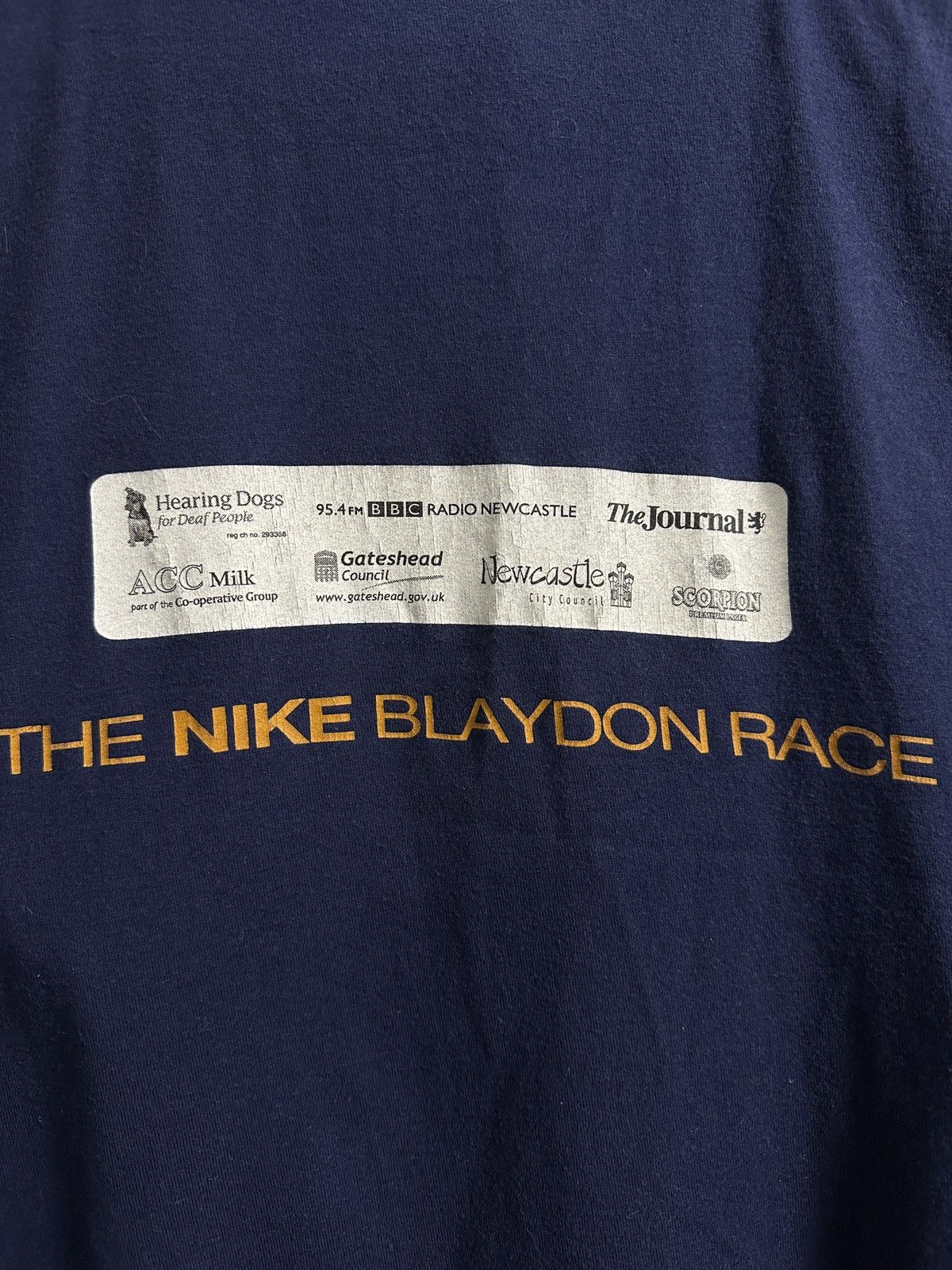 Nike Rare Vintage T-Shirt Nike Small Swoosh Run Ganinin Alang Size US M / EU 48-50 / 2 - 9 Thumbnail