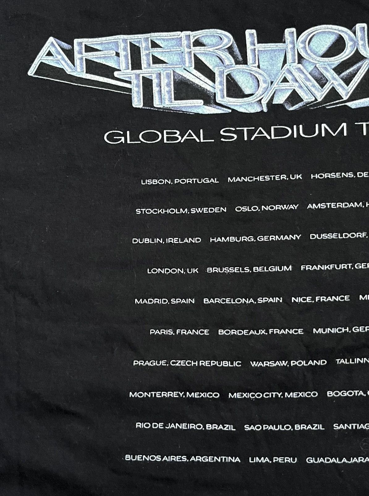 Band Tees The Weeknd XO 2023 After Hours Til Down Tour Shirt Size US M / EU 48-50 / 2 - 5 Thumbnail