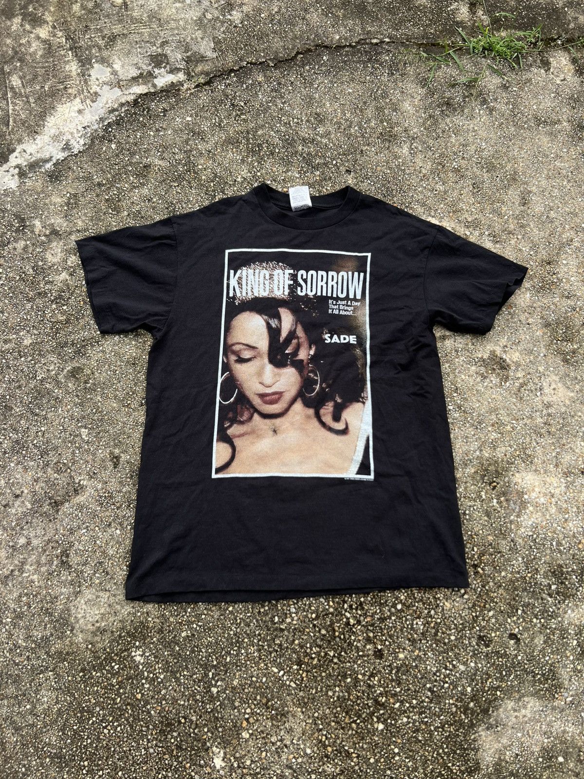 Band Tees Sade King Of Sorrow Shirt Size US L / EU 52-54 / 3 - 1 Thumbnail