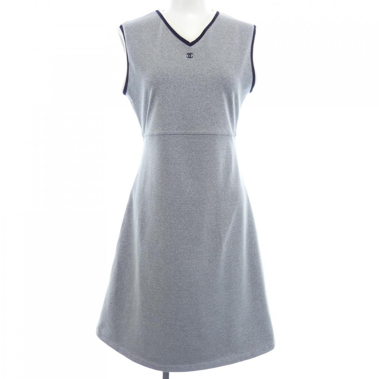 Chanel Chanel Chanel Dress Textile Dresses P11227V06479 98P DUTY FREE for USA Size ONE SIZE - 1 Thumbnail