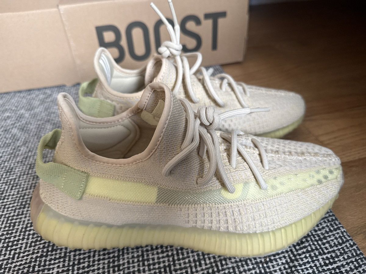 Other Yeezy boost 350 V2 “Flax” Size US 10 / EU 43 - 1 Thumbnail