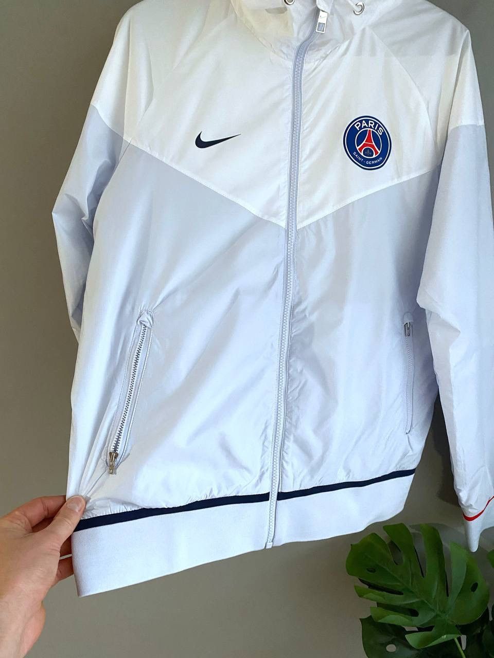 Nike PSG FC Men's Football Hooded Zip Windbreaker Jacket, Size M Size US M / EU 48-50 / 2 - 8 Thumbnail