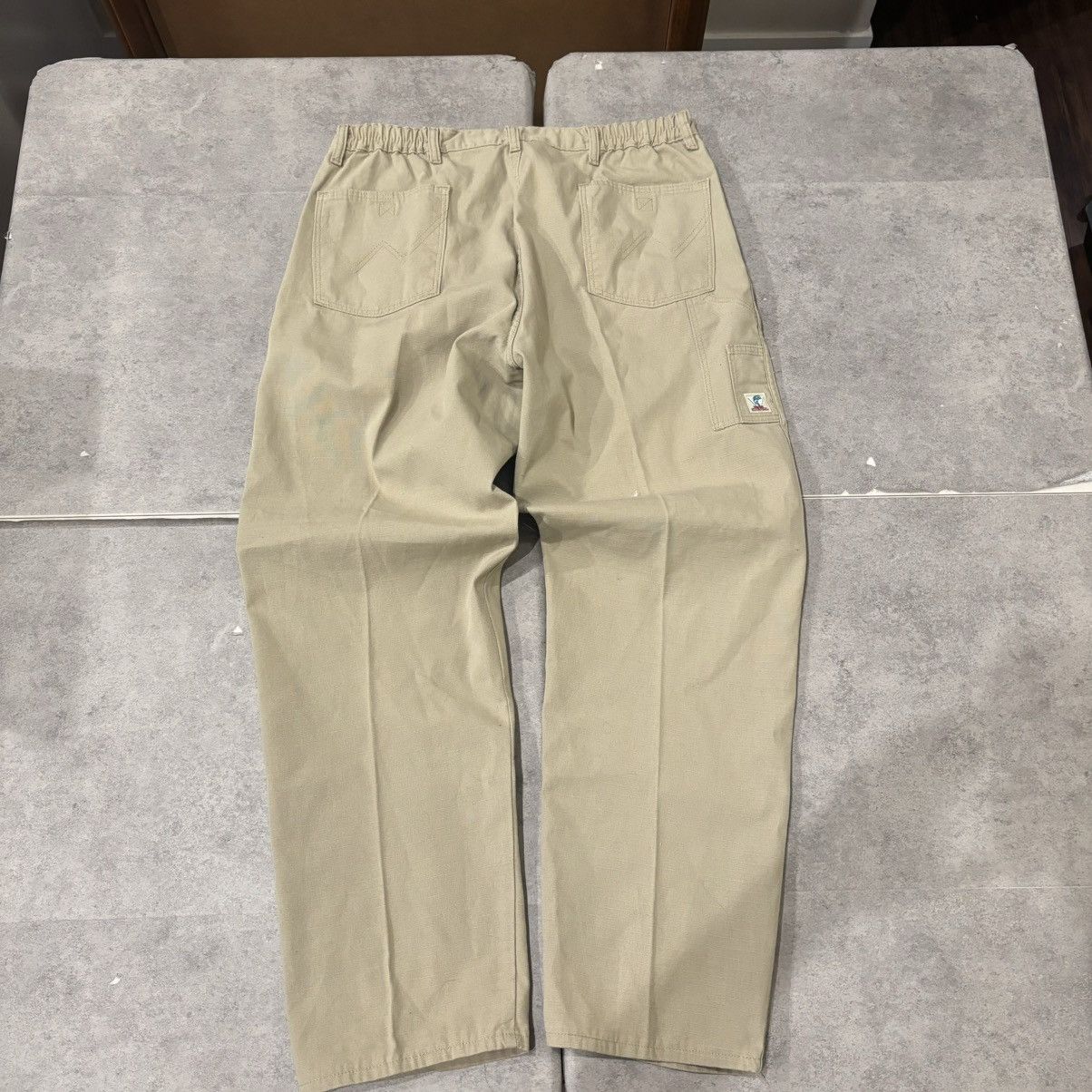 Wrangler Wrangler rugged wear khaki carpenter pants elastic waistband Size US 36 / EU 52 - 2 Thumbnail