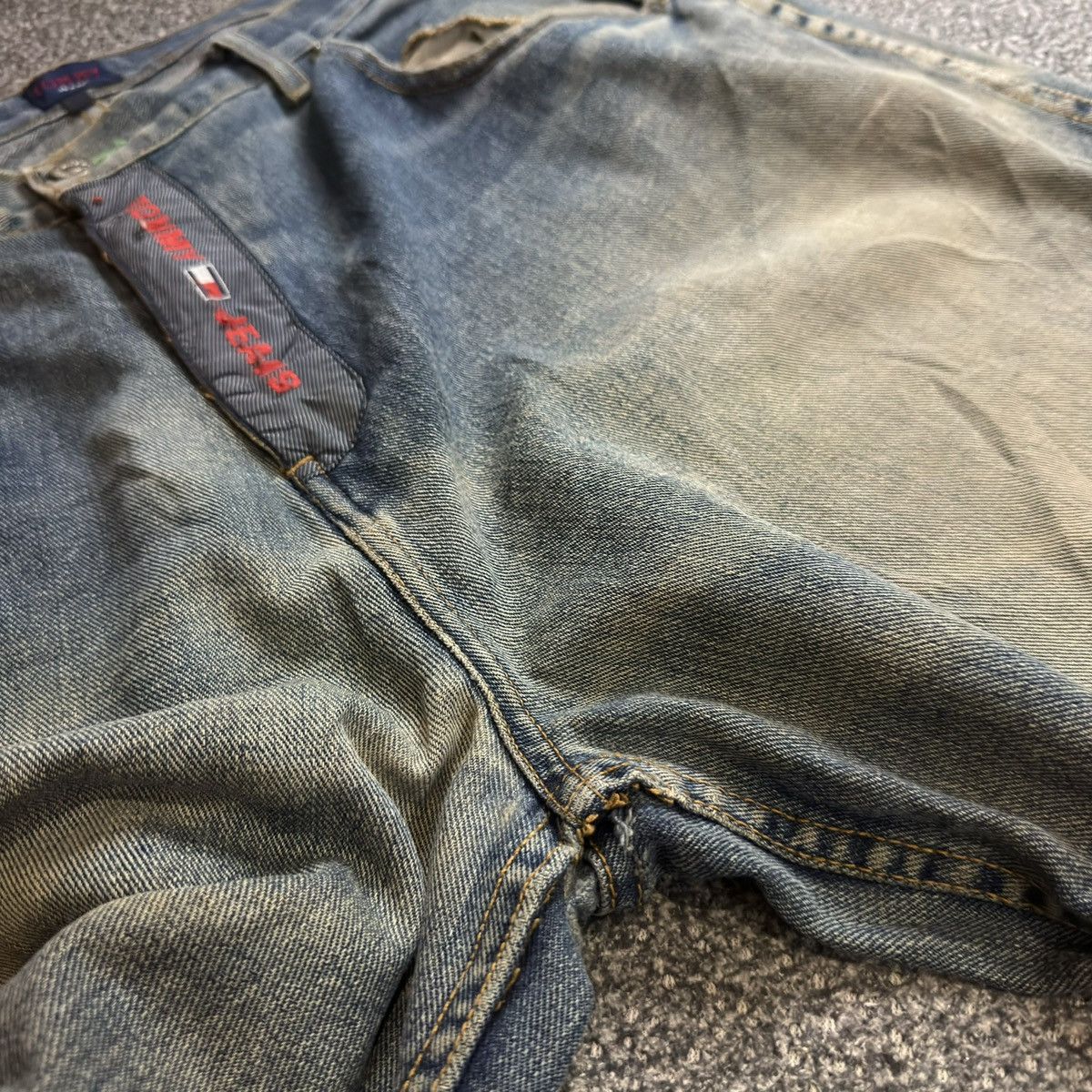 Hypebeast Distressed Baggy Tommy Jeans Vuja-De Balenciaga Style Size US 38 / EU 54 - 18 Thumbnail