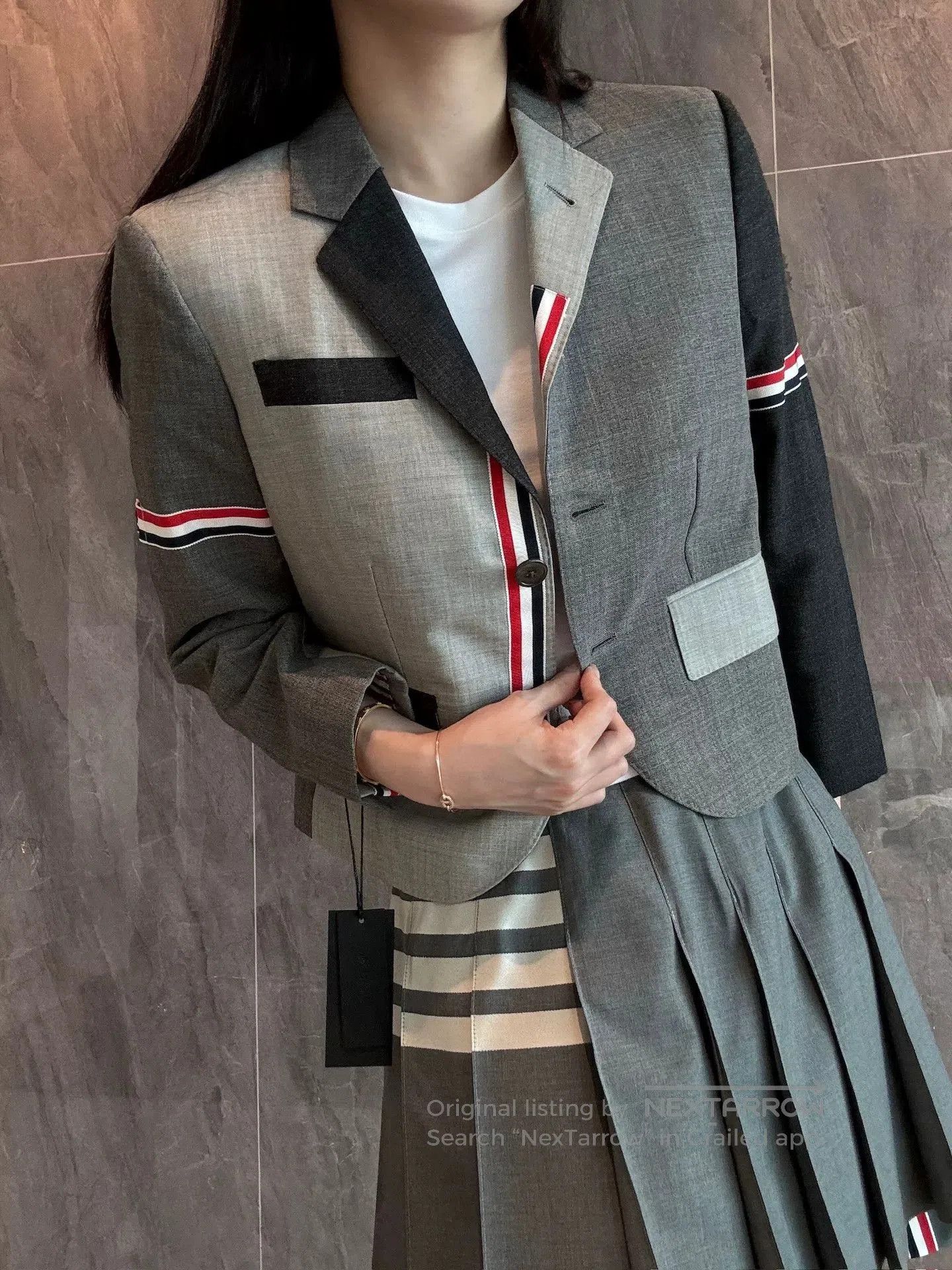 Thom Browne Thom Browne Women's Double Badge Colorblock Blazer. Size M / US 6-8 / IT 42-44 - 9 Thumbnail