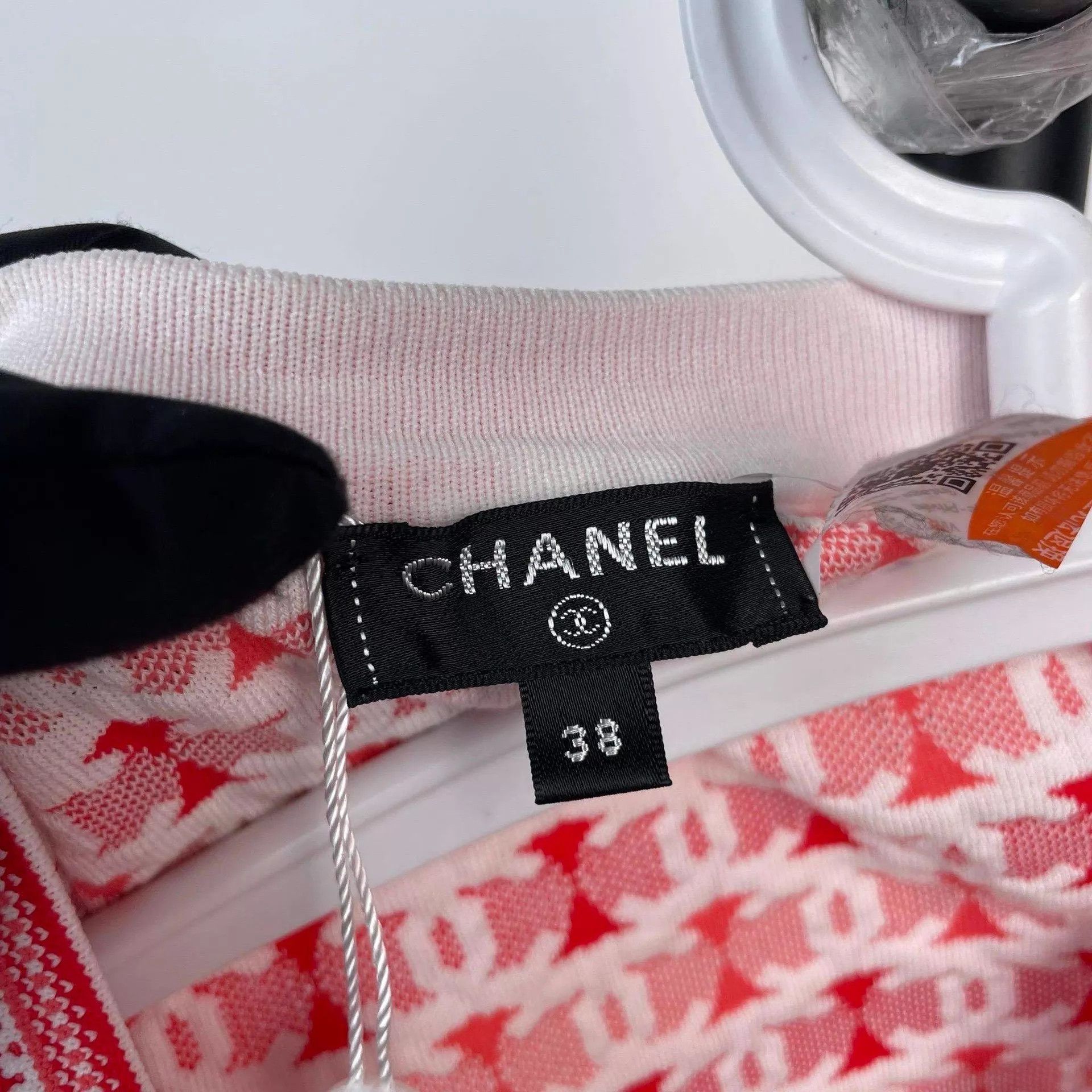 Chanel Chanel women's top 38 Size S / US 4 / IT 40 - 2 Thumbnail