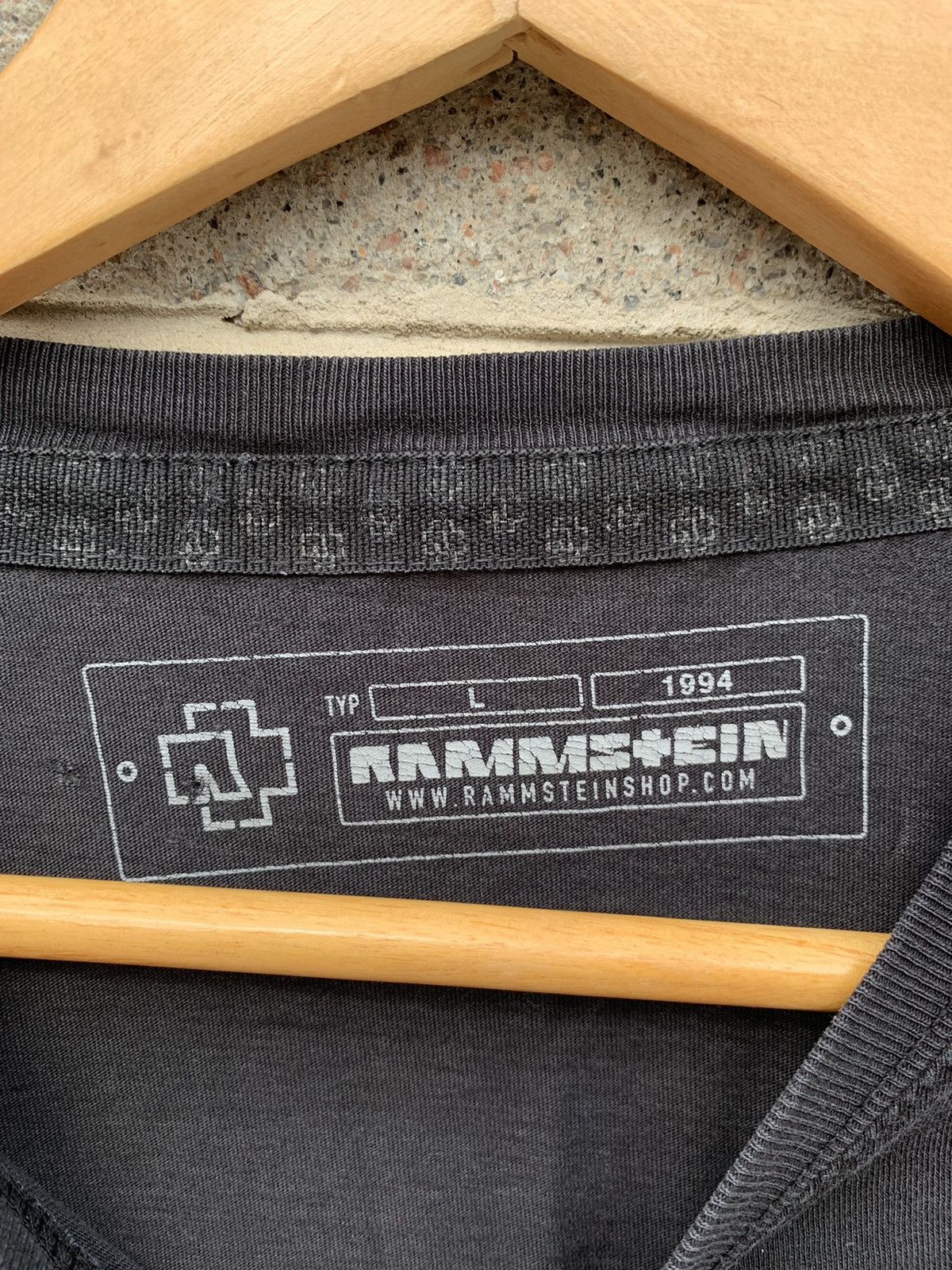 Band Tees × Vintage Vintage Rammstein Mein Herz Brennt Hardcore Metal Tee Size US L / EU 52-54 / 3 - 5 Thumbnail