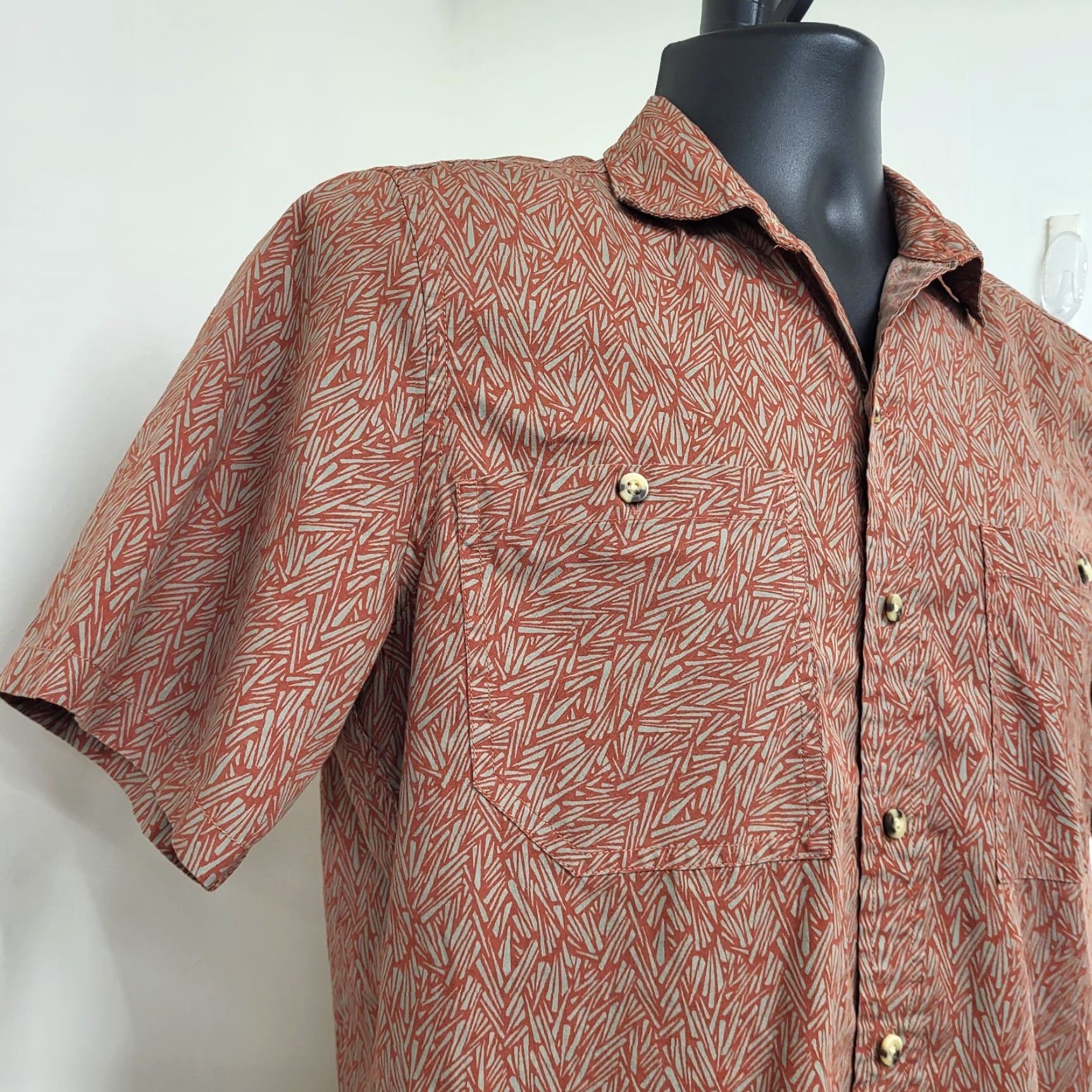 Vintage L.L. Bean Mens Rust Button Up Shirt Small-R Outdoor Casual Hawaiian Island Beach Shirt Mens SS Red Hawaiian 90s? Size US S / EU 44-46 / 1 - 3 Thumbnail