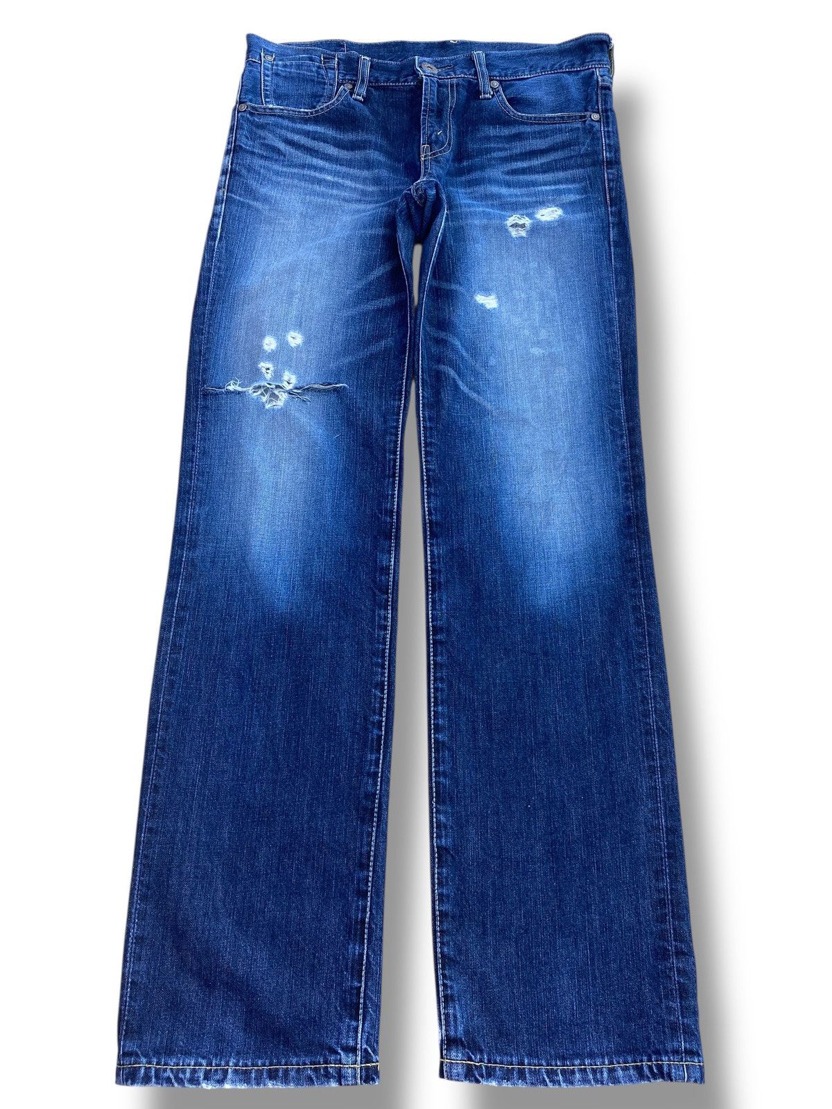 Levi’s Strauss & Co Faded Blue Wash Style Ripped Jeans