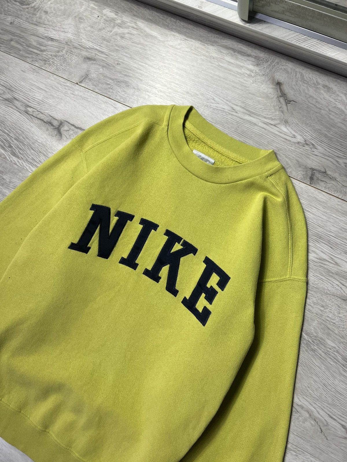 Nike × Vintage 90s Vintage Nike Embroidered Big Logo Oversized Sweatshirt Size US M / EU 48-50 / 2 - 2 Thumbnail
