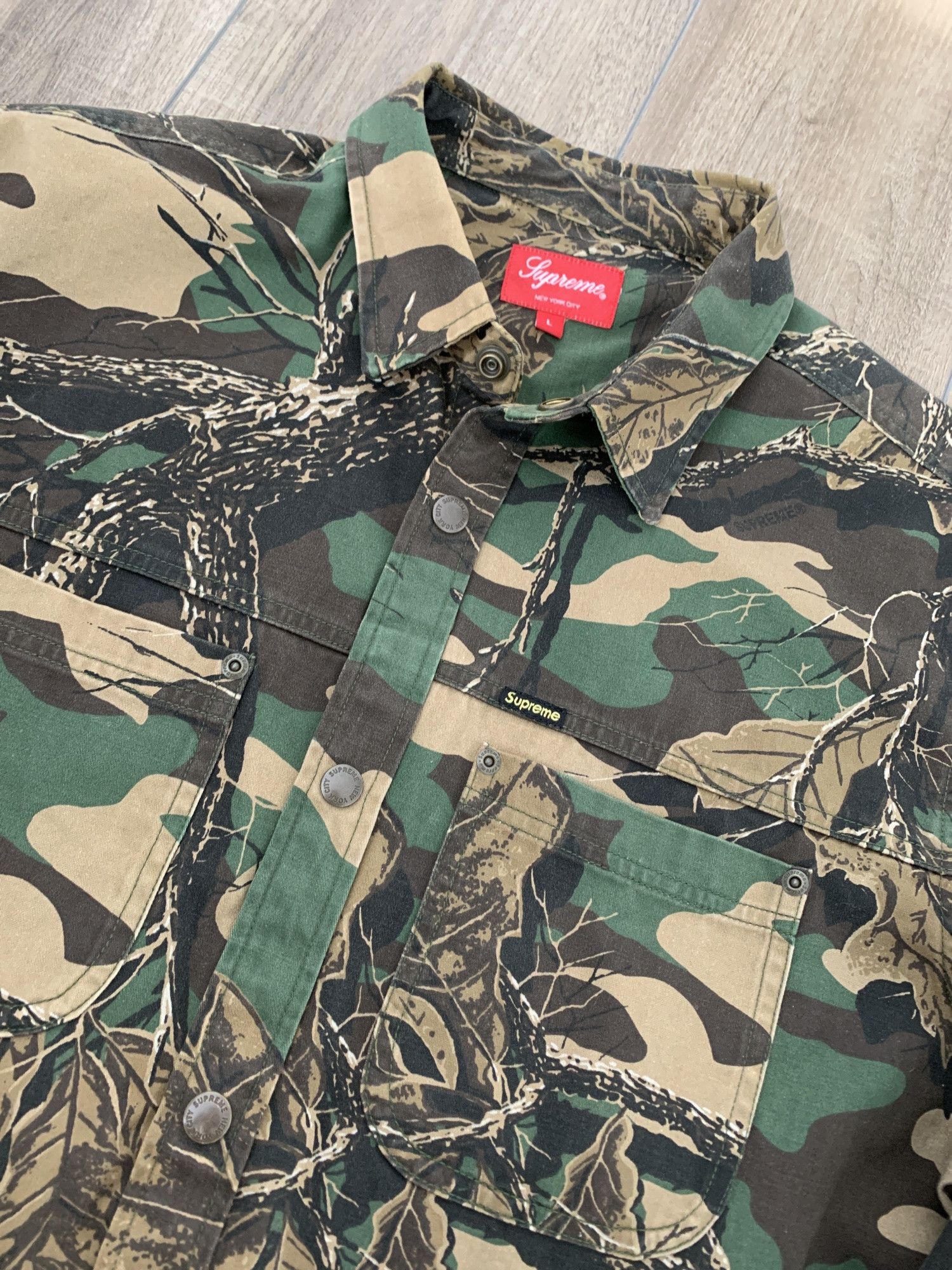 Supreme Supreme Camo Snap Shirt L Size US L / EU 52-54 / 3 - 5 Thumbnail