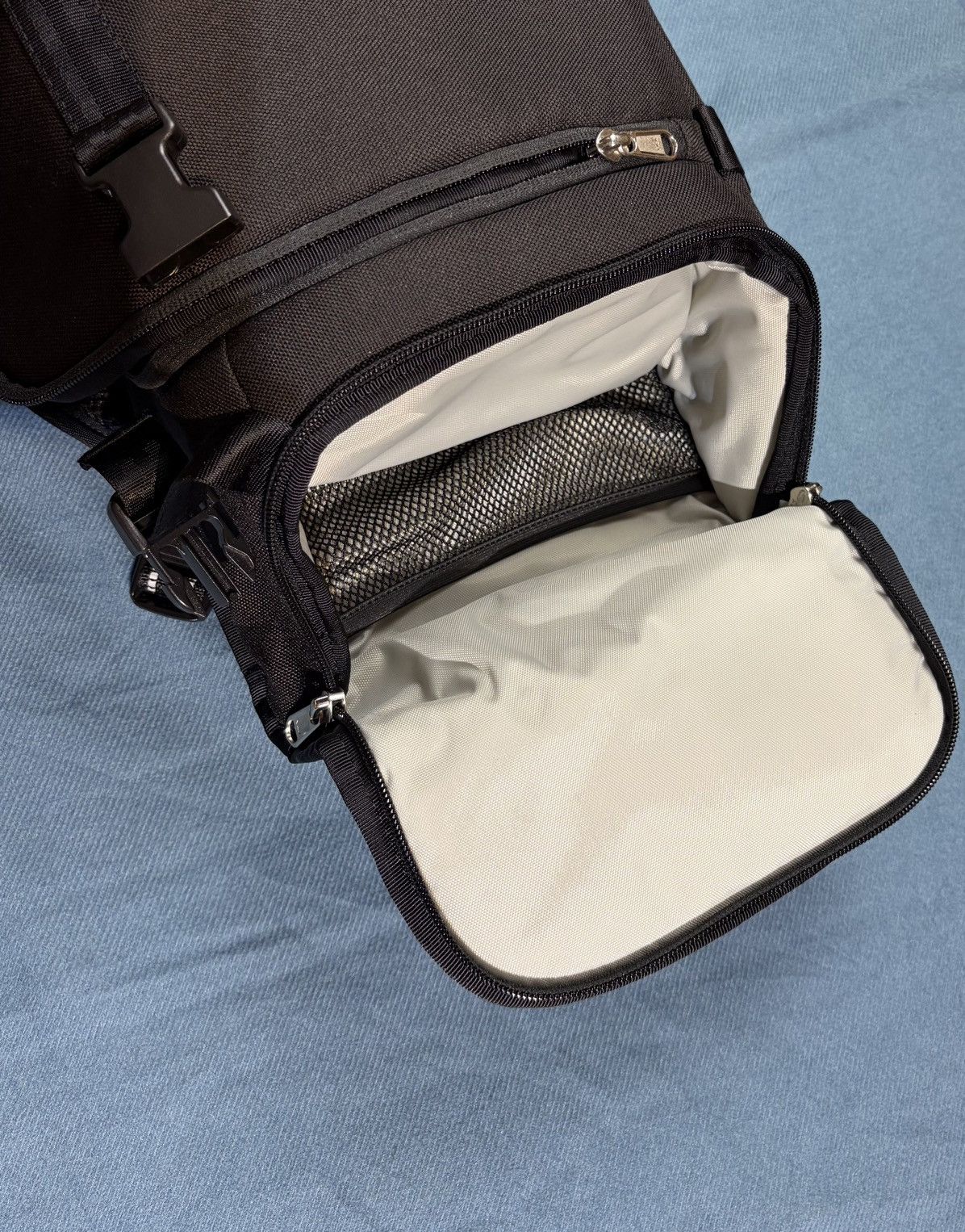 Chrome Industries Chrome Industries Niko Camera Sling 3.0 Bag Size ONE SIZE - 8 Thumbnail