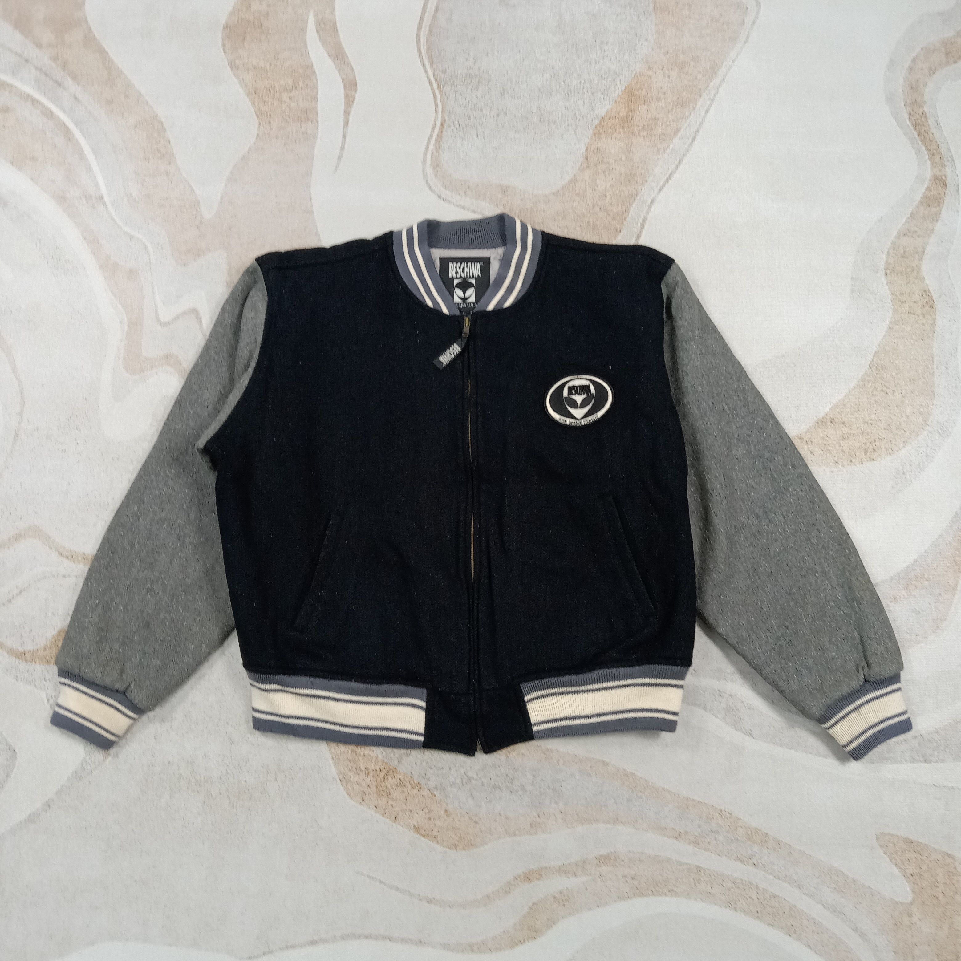 Vintage 90's Beschwa Alien American Varsity Jacket C290N31 Size US L / EU 52-54 / 3 - 3 Thumbnail