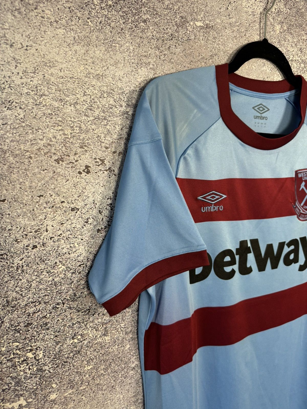 Umbro × Vintage Vintage West Ham United 2020/21 Umbro Jersey M size Size US M / EU 48-50 / 2 - 5 Thumbnail