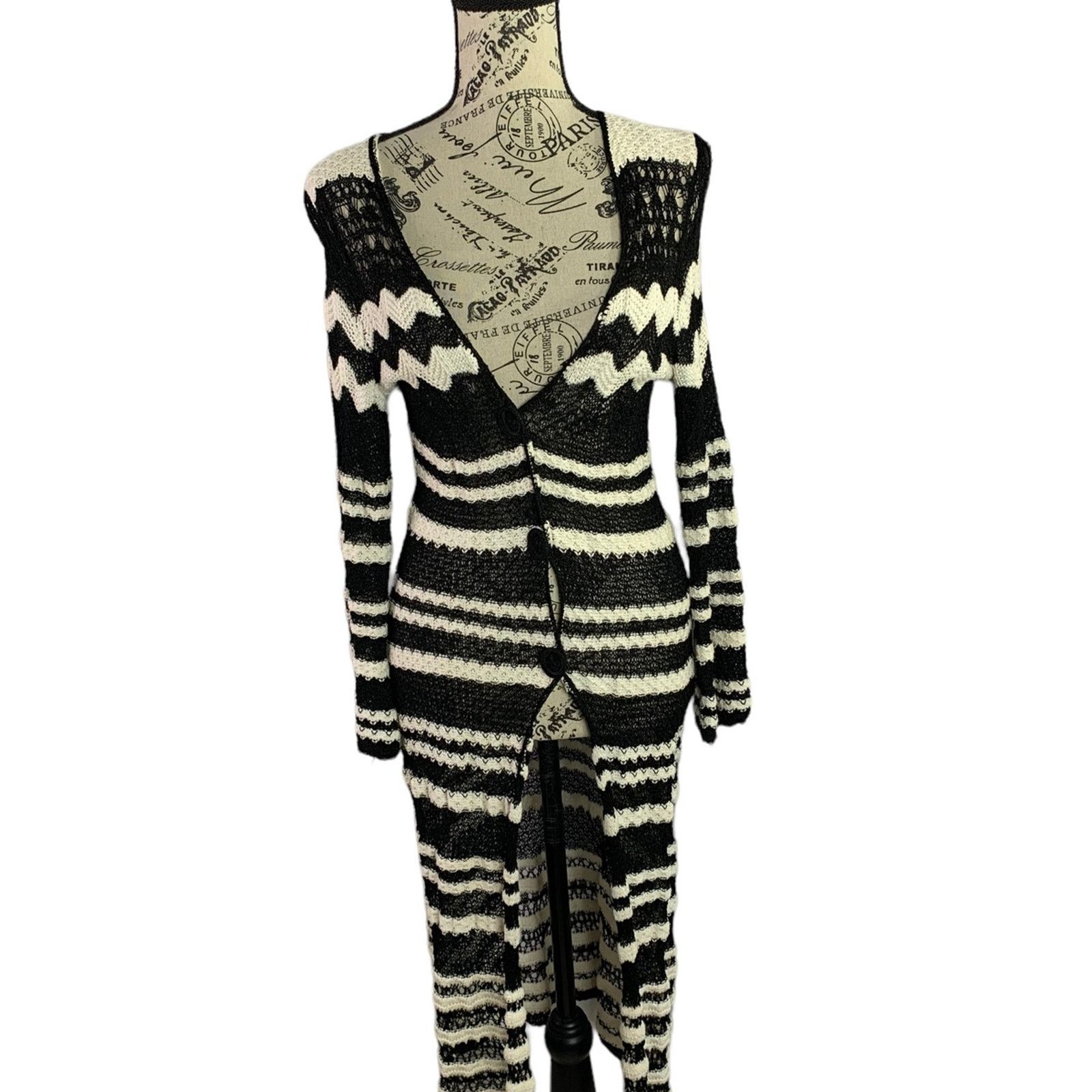 Chicos Chico’s Long Knit Geometric Print Cardigan Sweater Size XS Size XS / US 0-2 / IT 36-38 - 1 Thumbnail
