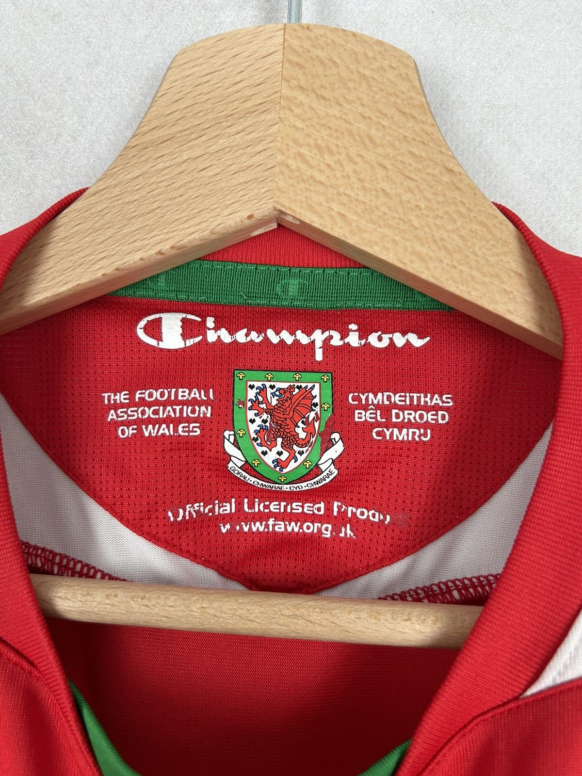 Champion Vintage Wales Soccer Jersey Football World Cup Retro Rare Size US S / EU 44-46 / 1 - 4 Thumbnail