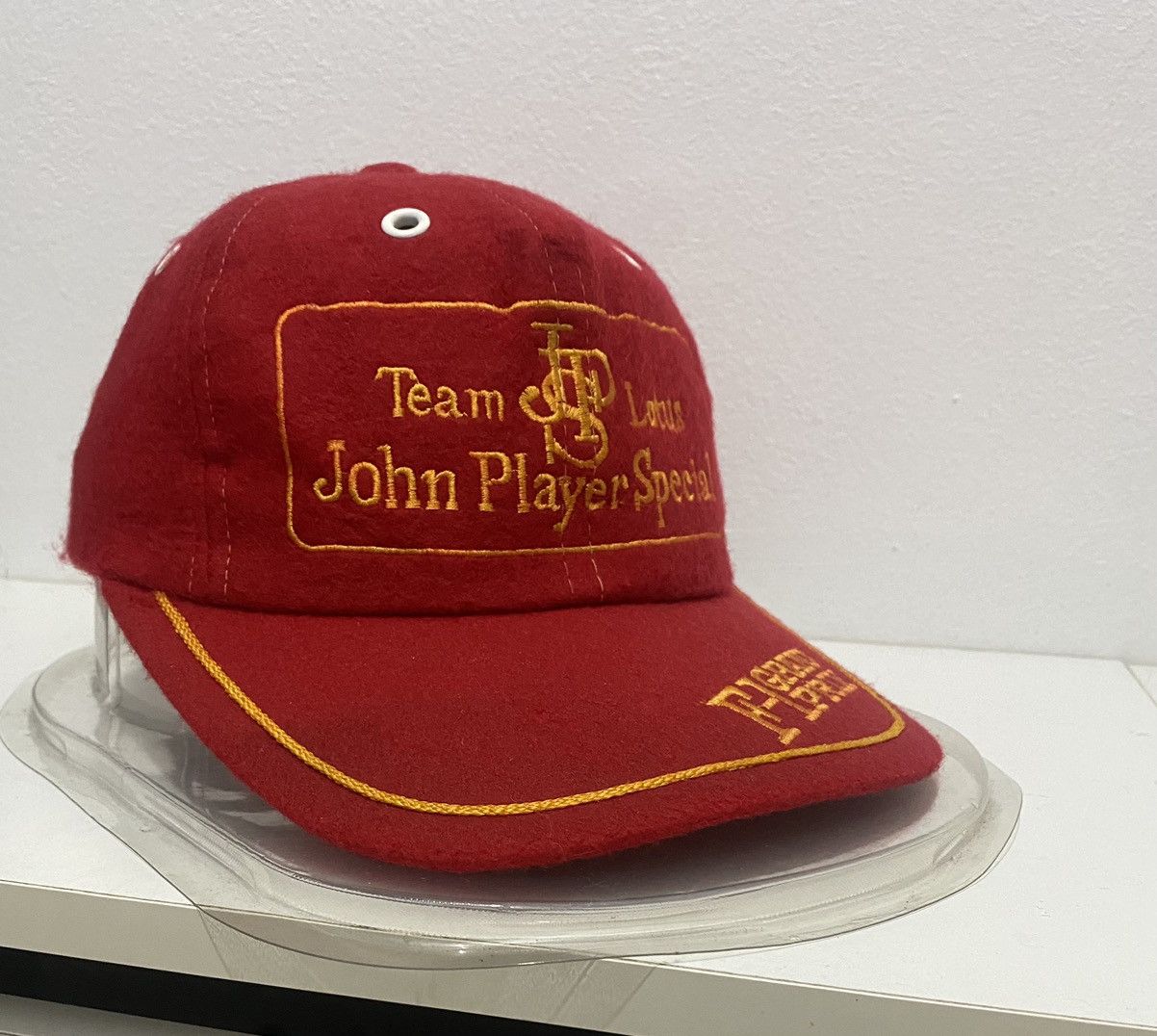 Vintage Vintage Lotus John Player Special F1 Team Racing Wool Hat Size ONE SIZE - 1 Thumbnail