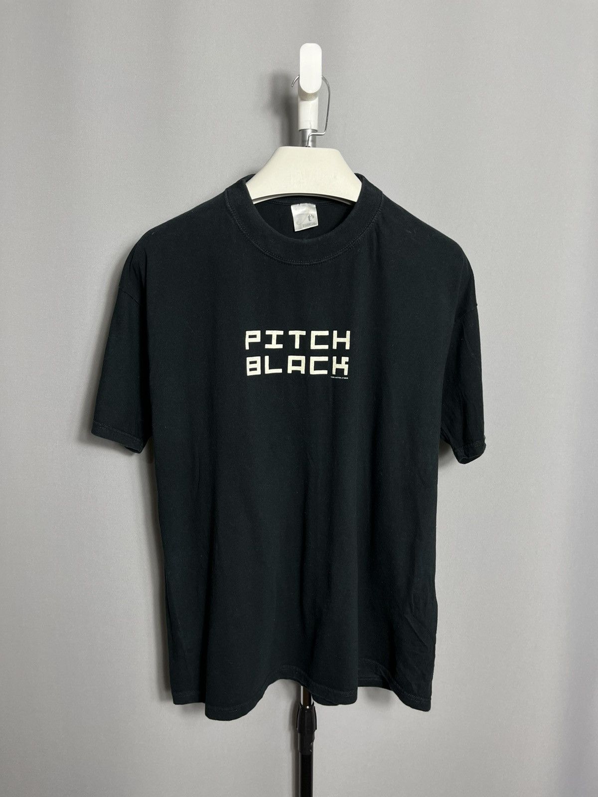 Other Pitch Black 2000 t-shirt movie Vin Diesel vintage black Size US XL / EU 56 / 4 - 1 Thumbnail